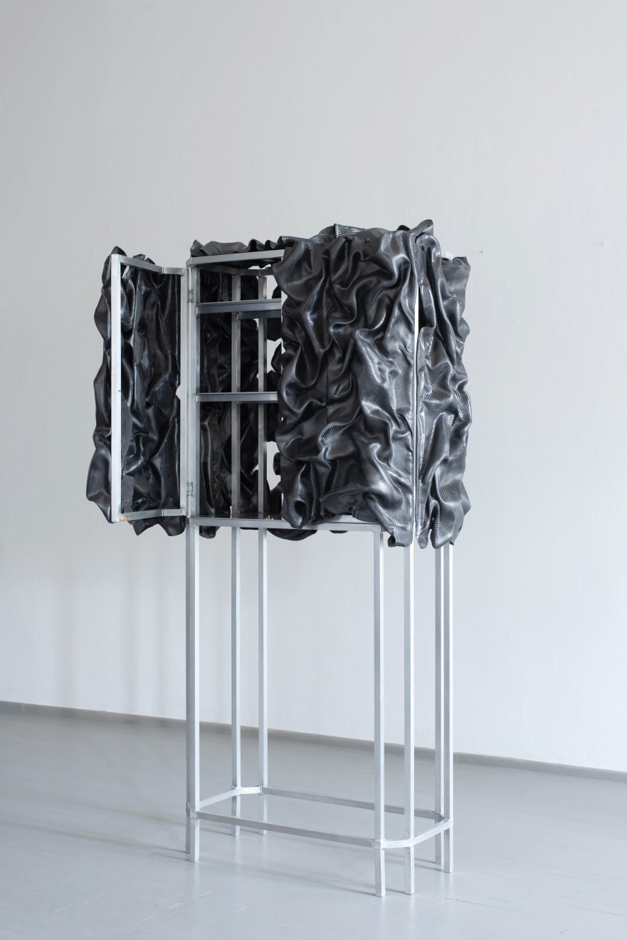 Marija Puipaitė, Collaboration with Vytautas Gečas: Romance & Gravity , Komoda / dresser