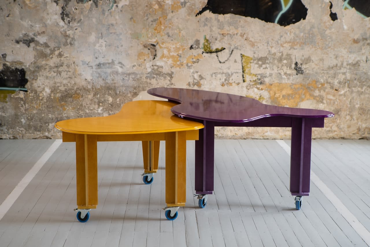 Vytautas Gečas, No one's average, Stalas / table