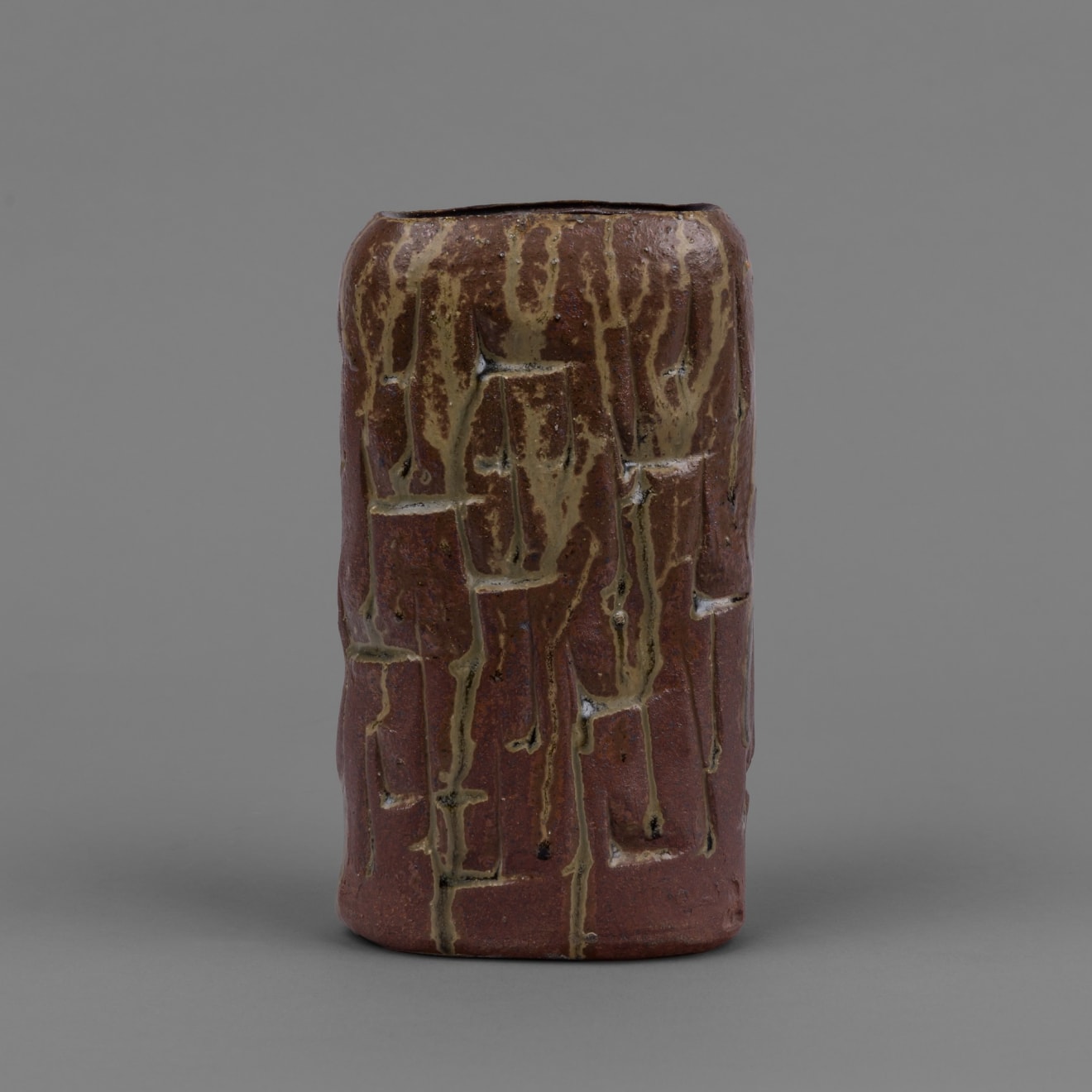 Janet Leach, Oval slab vase