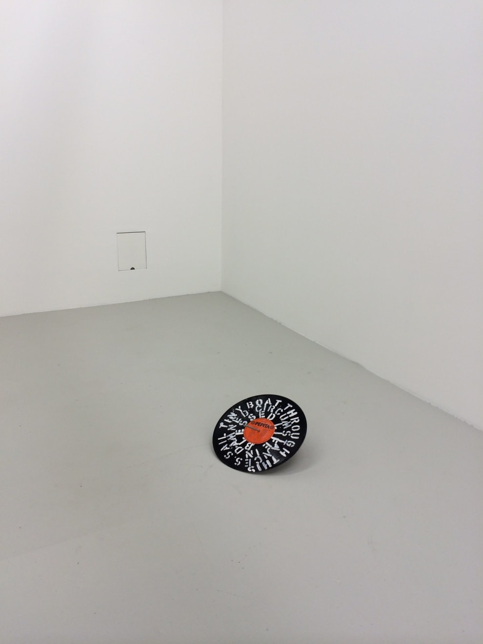 Hugo Canoilas, Vinyl: Sail a tiny boat through this world with no end, 2013