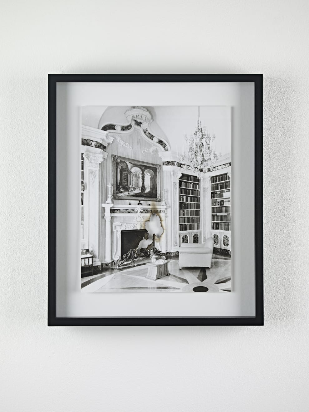 Catherine Bertola, Sad Bones (Kensington Palace), 2017