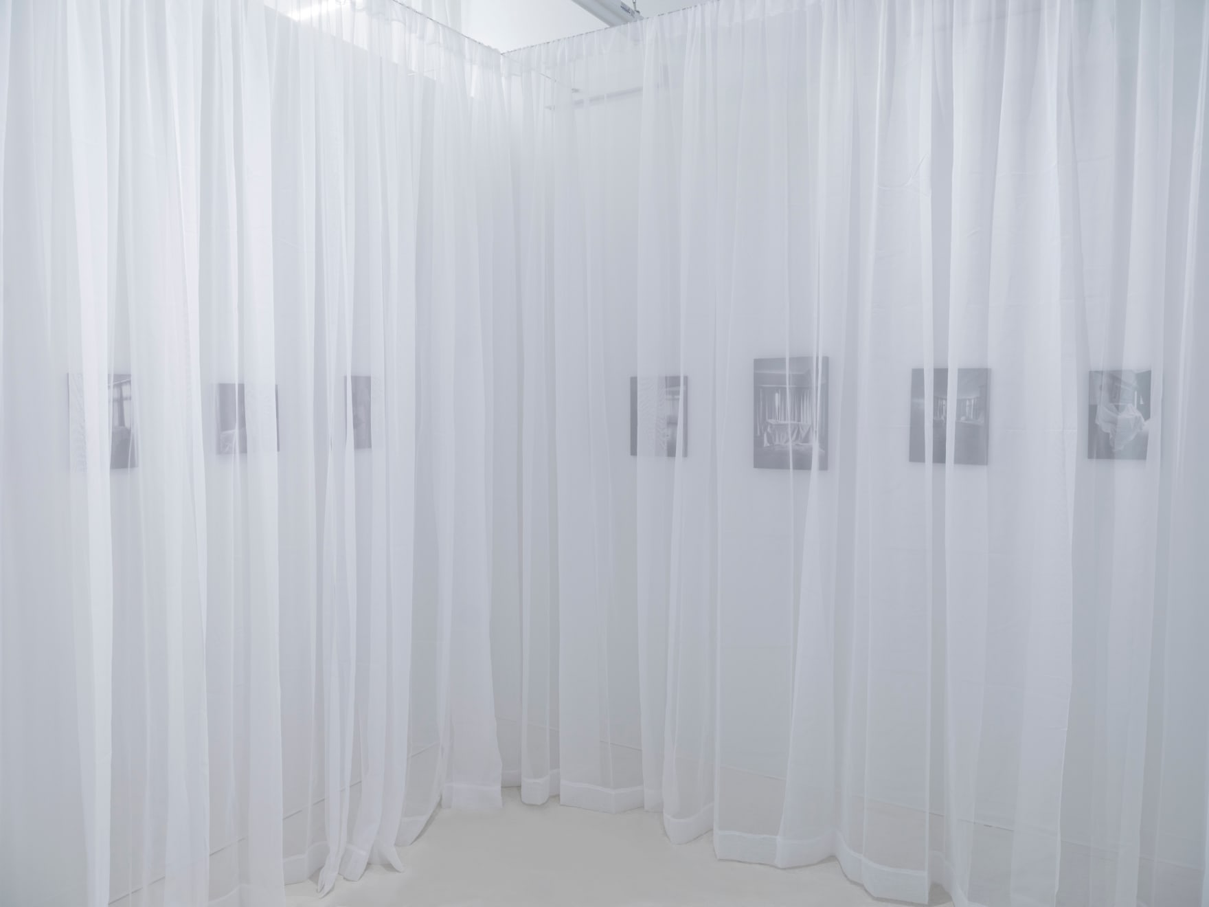 Sun Young Kang, Within the void: reaching for memories III, 2024