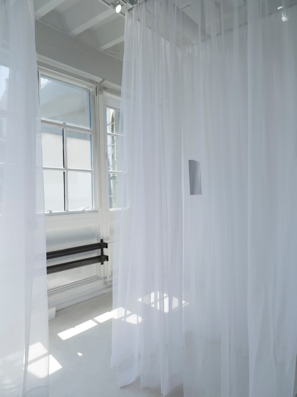 Sun Young Kang, Within the void: reaching for memories II, 2024