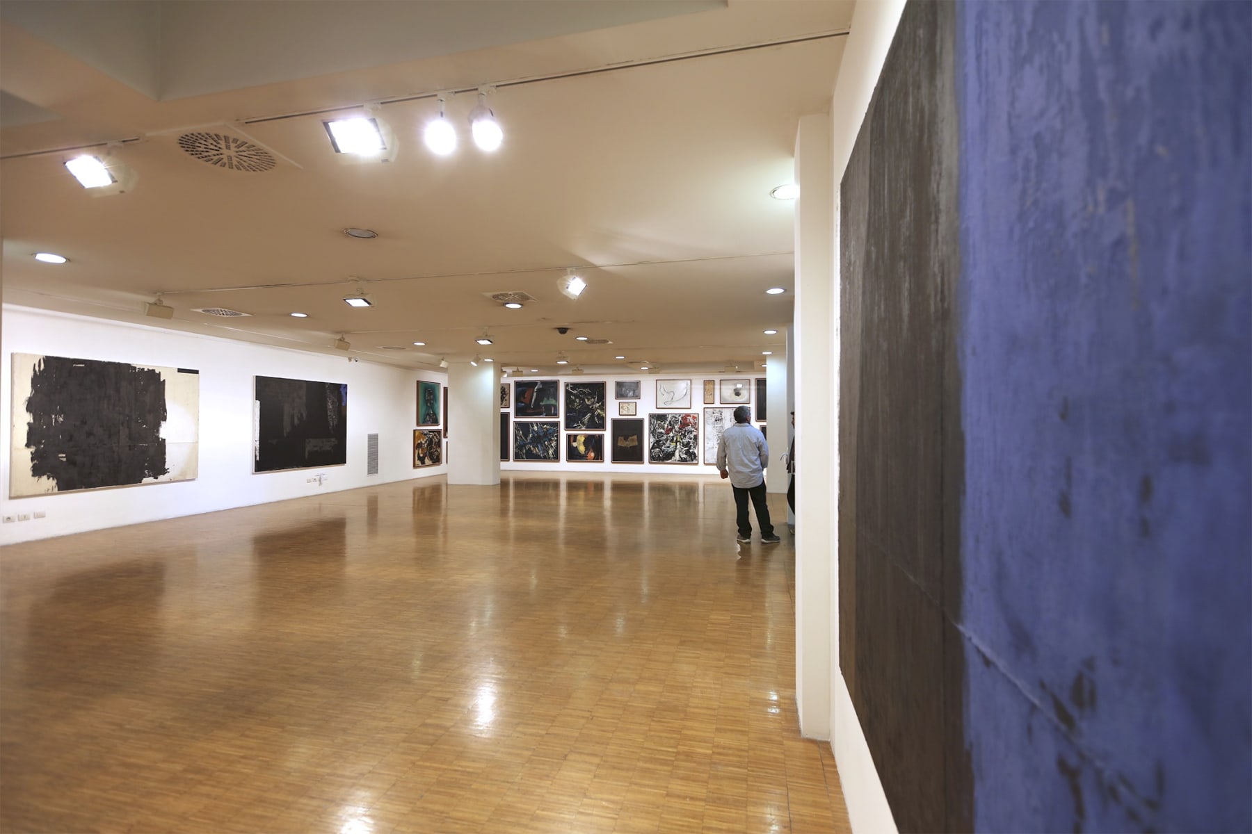 LUCA SERRA | Mentre nessuno Guarda