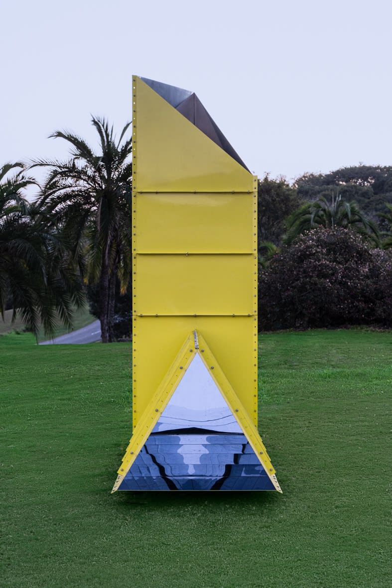 Eduardo Navarro, Cloud consulate, 2019