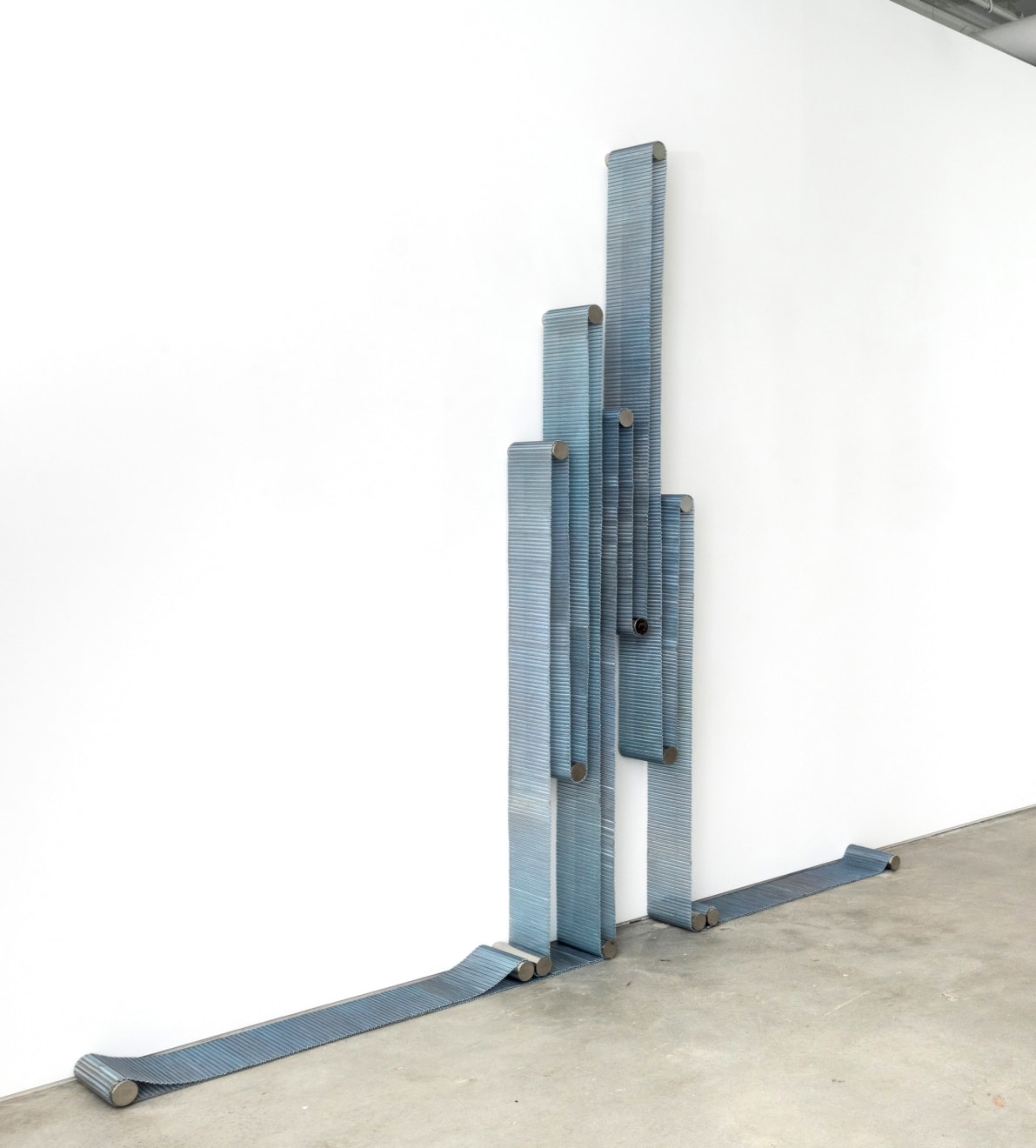 Artur Lescher, Wall river, 2019