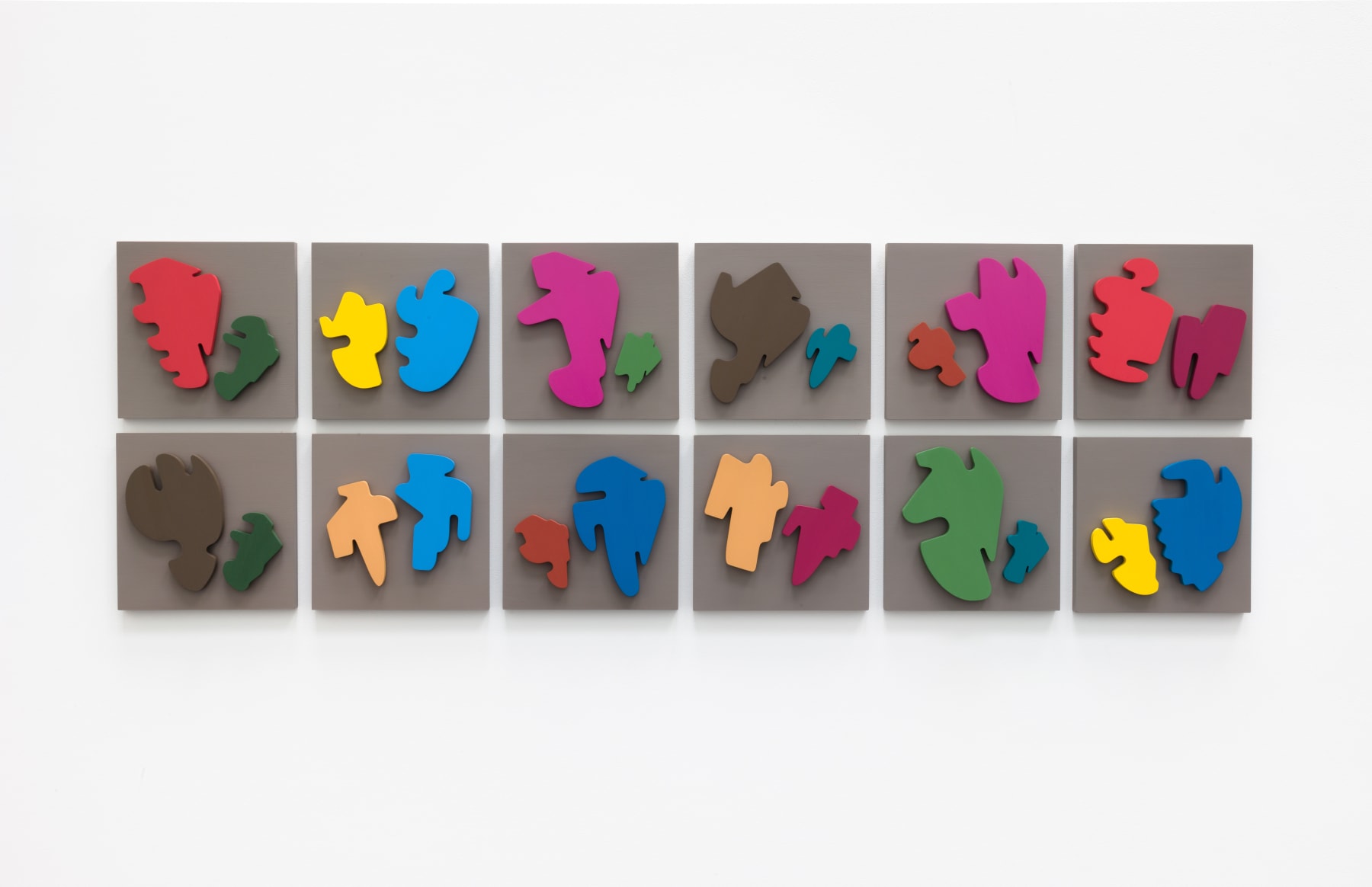 Allan McCollum, ¨The Shapes Project: Collection of Twelve Perfect Couples”, 2005/2015