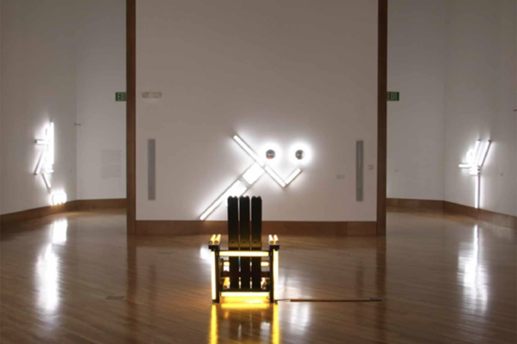 Iván Navarro, vista da exposição 