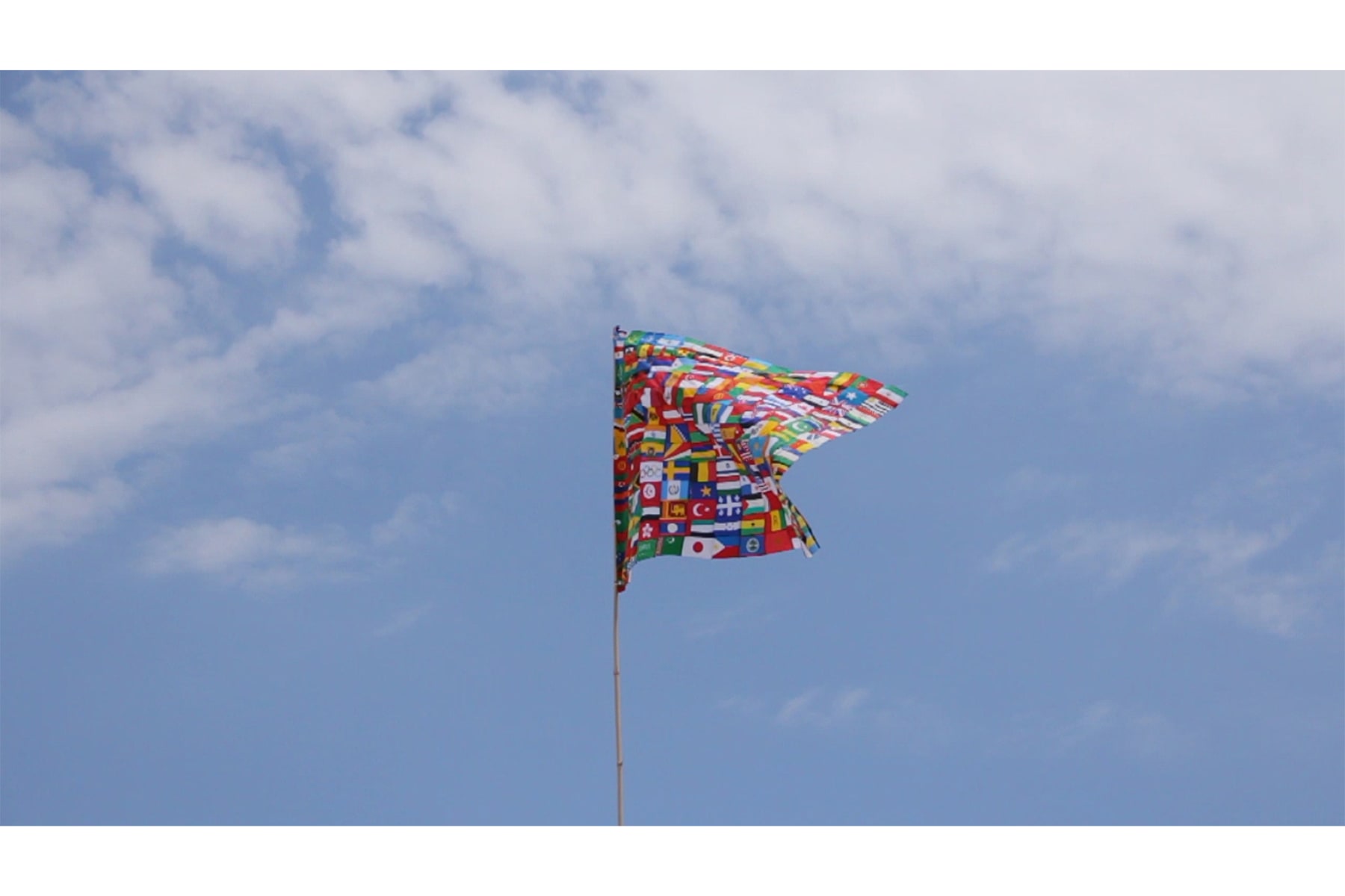 Iván Navarro, “Bandeira Preta”, 2018