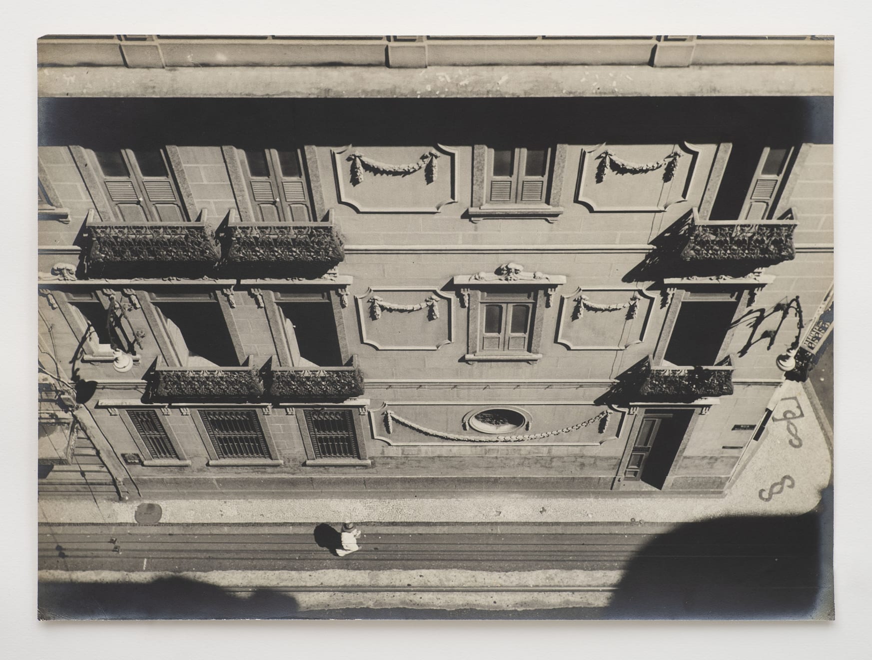 Thomaz Farkas, “Rua central” ou Edifício antigo do Rio de Janeiro, 1947