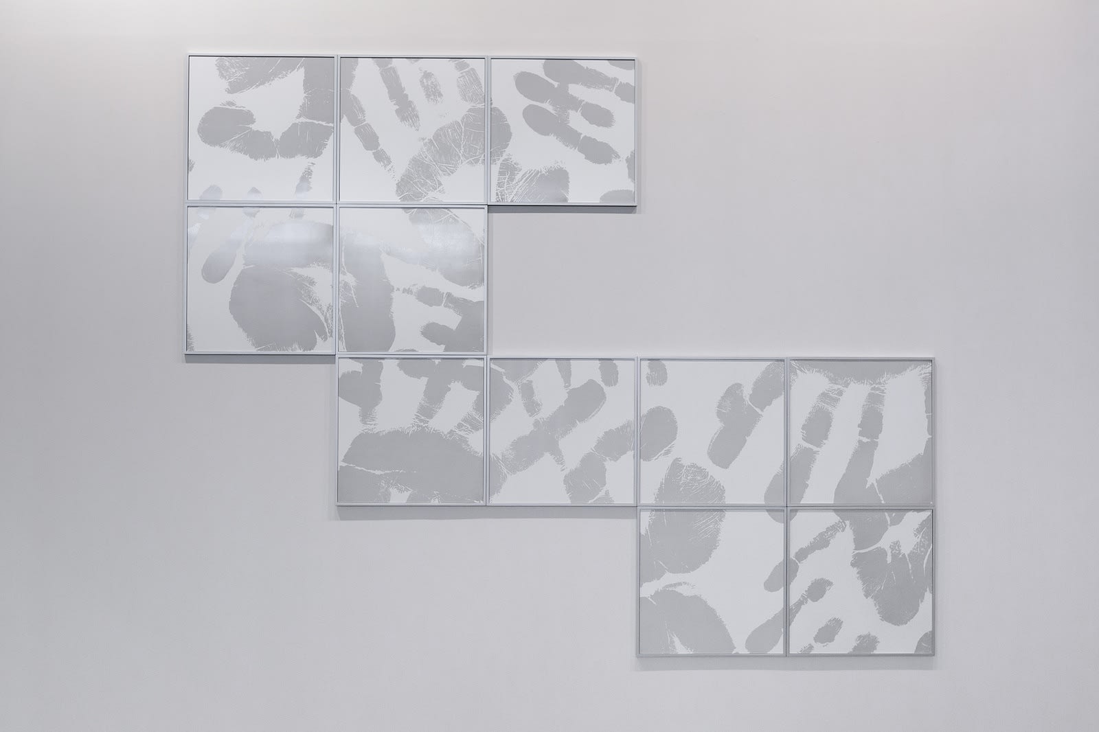 Regina Silveira, Touchin' White 2, 2016