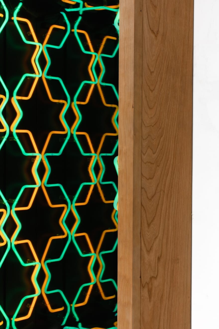 Iván Navarro, Arabesque, 2023
