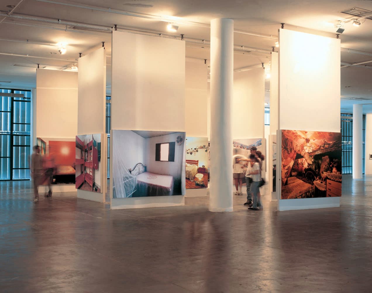 Rochelle Costi, “Quartos - São Paulo” (2), 1998