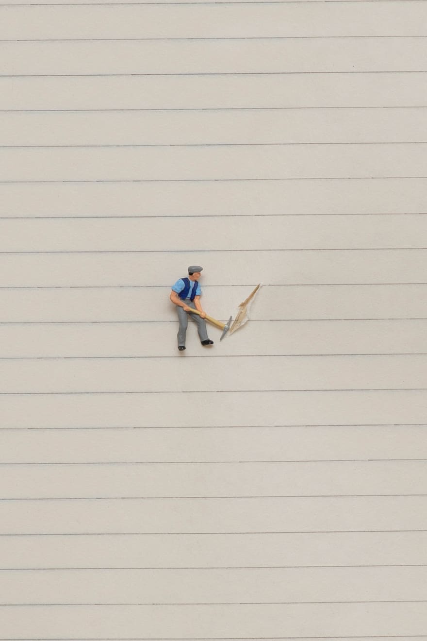 Liliana Porter, To Do It (Man with Blue Shirt) , 2017