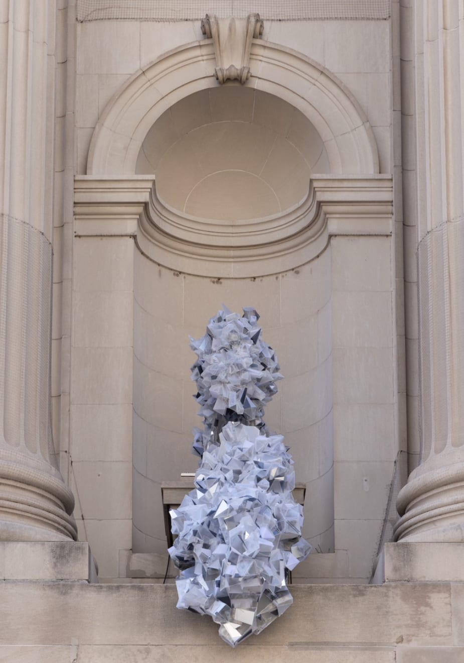 Lee Bul. Long Tail Halo: The Secret Sharer III, 2024.