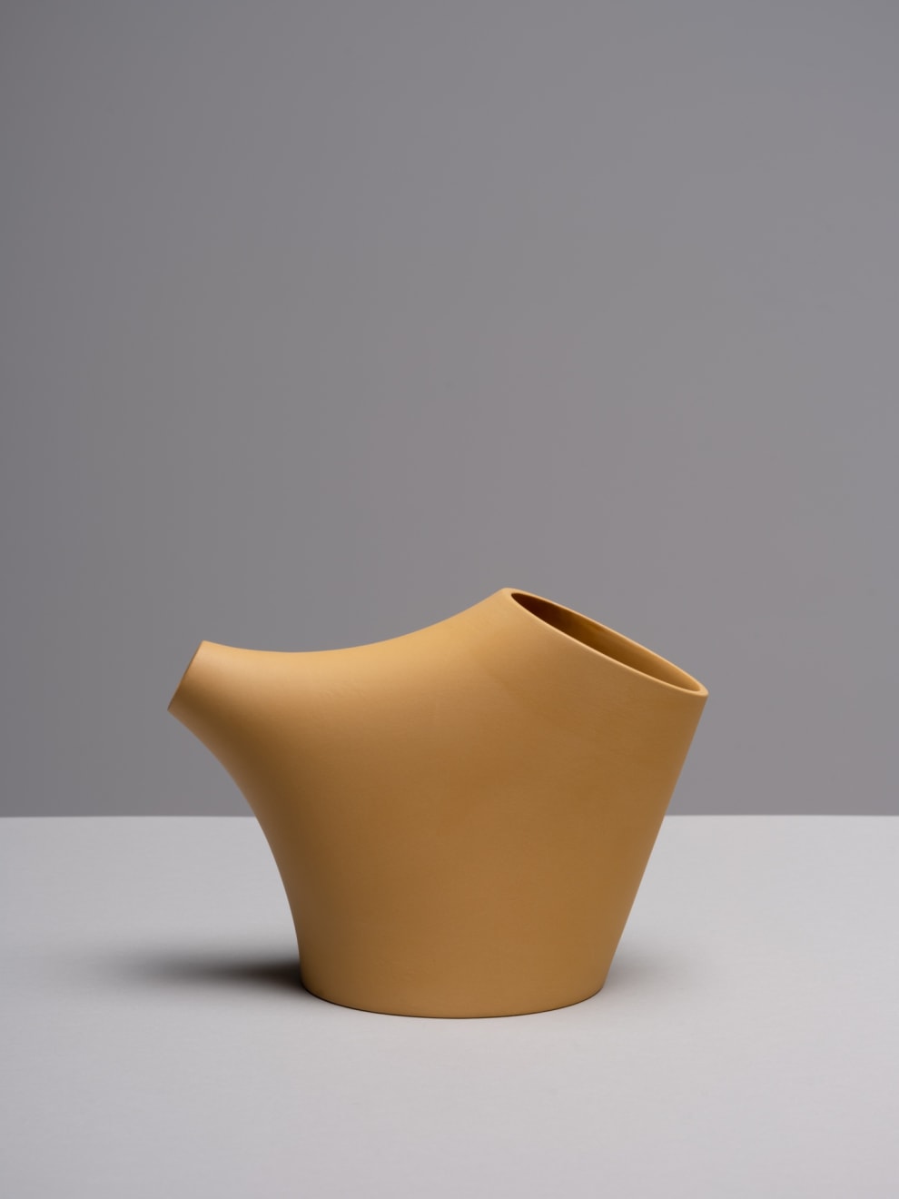 Aldo Bakker, HopStep - Porcelain (Ochre), 2021