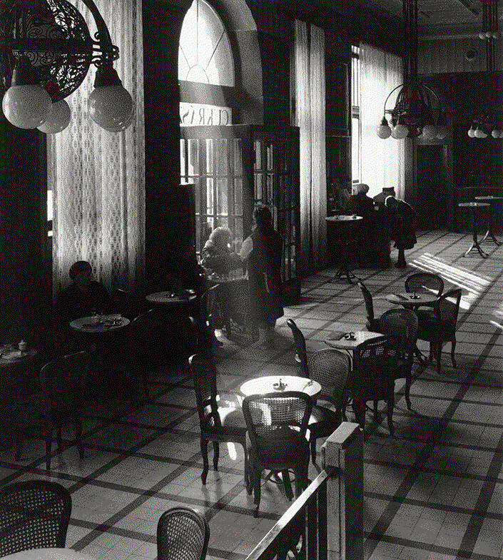 Konrad Rufus Müller, Café Gerbaud - Budapest, 1988