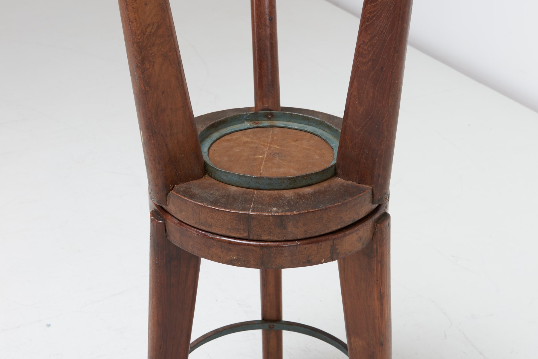 Pierre Jeanneret , Stools, 1965