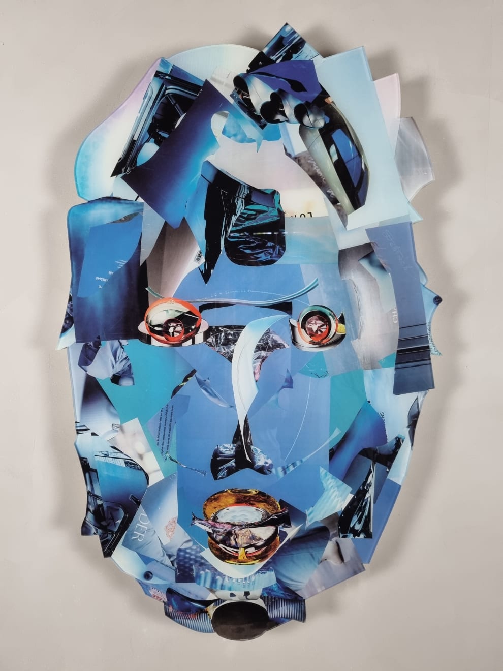 Marie-Pierre Debroeck, Mask Blue, 2023