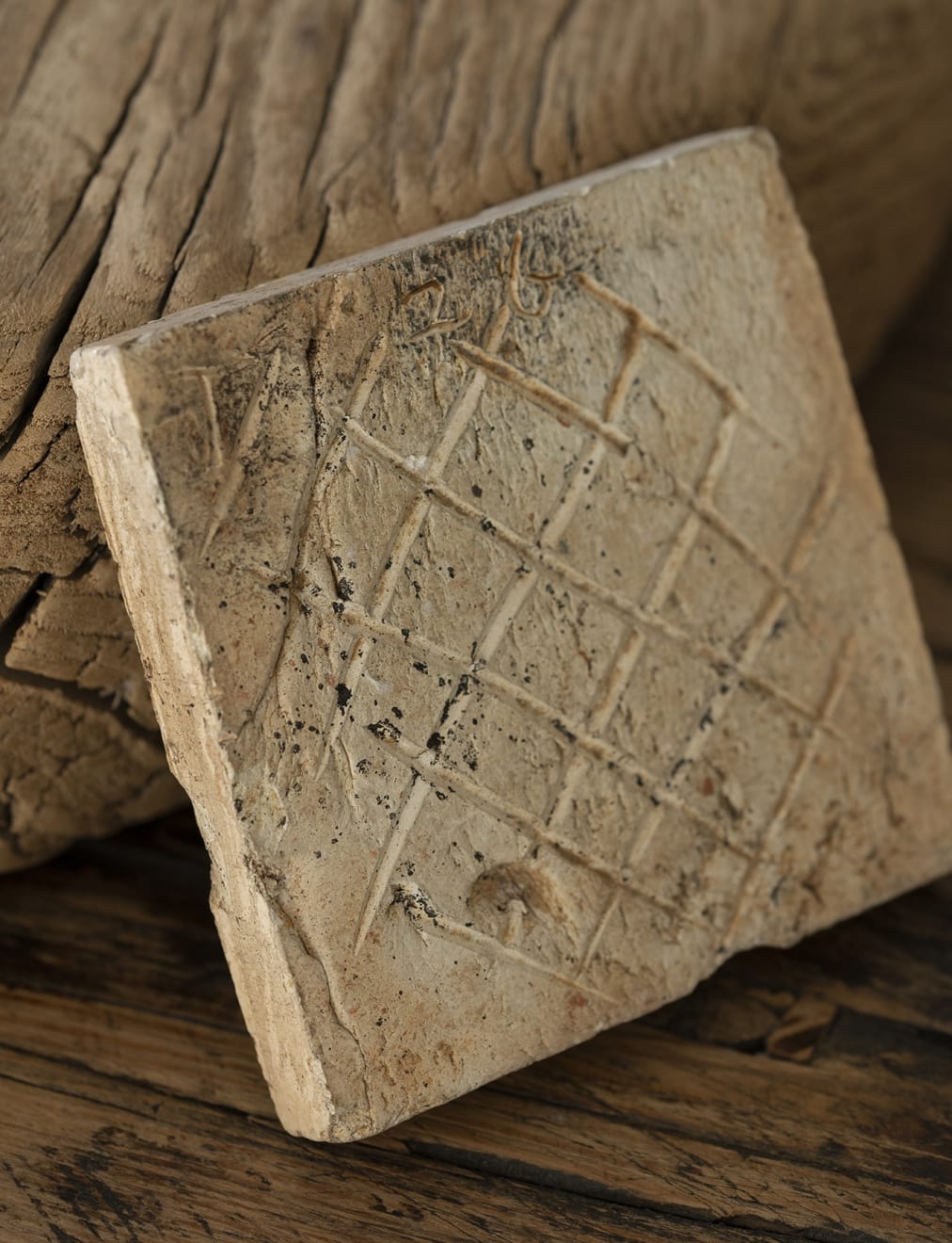 Bernard Leach, Slipware tile, 1926