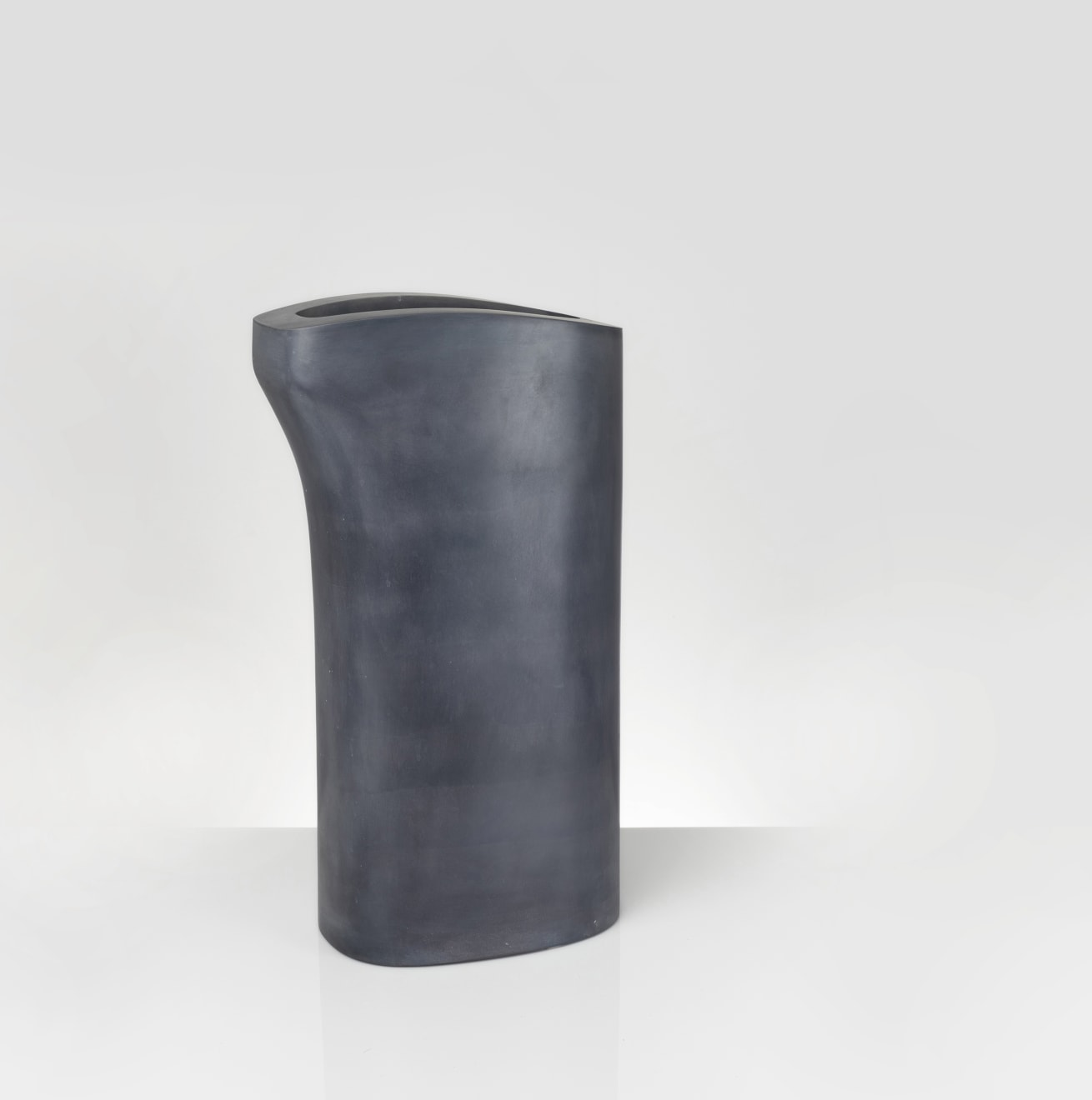 Nicholas Rena, Abstract jug form 1, 2000