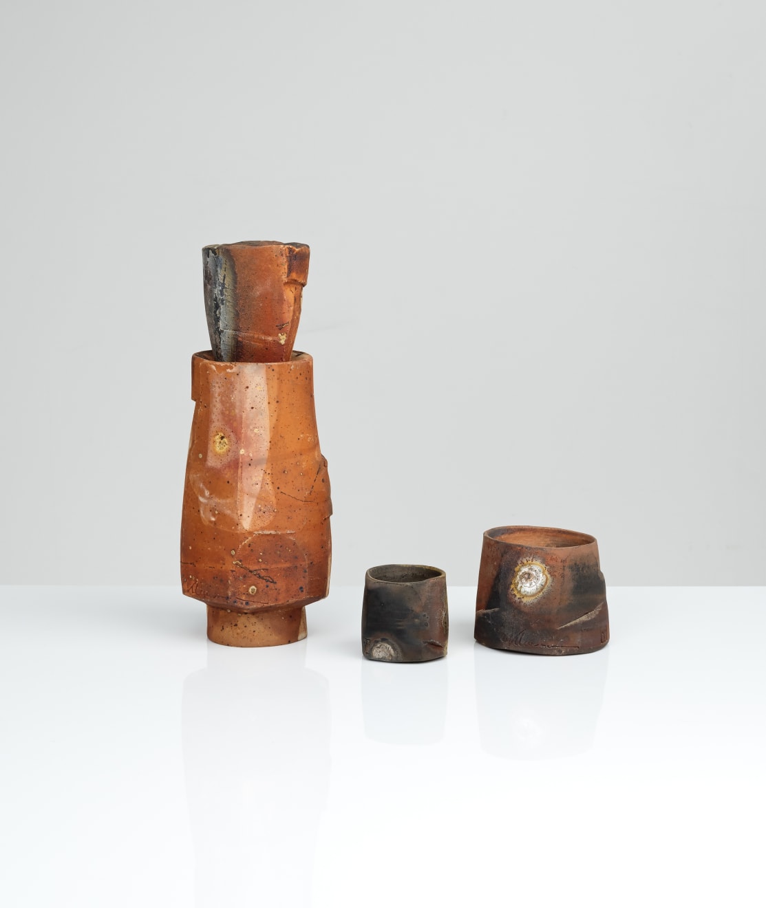 Markus Klausmann, Lidded vessel with cups