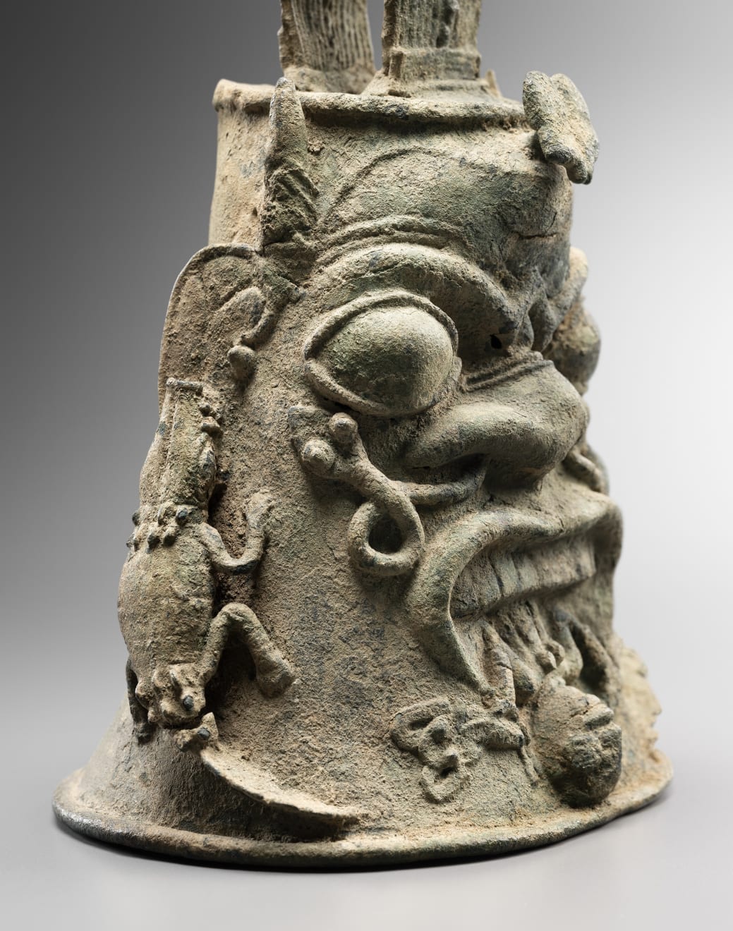 Low Niger Bronze bell head, Nigeria