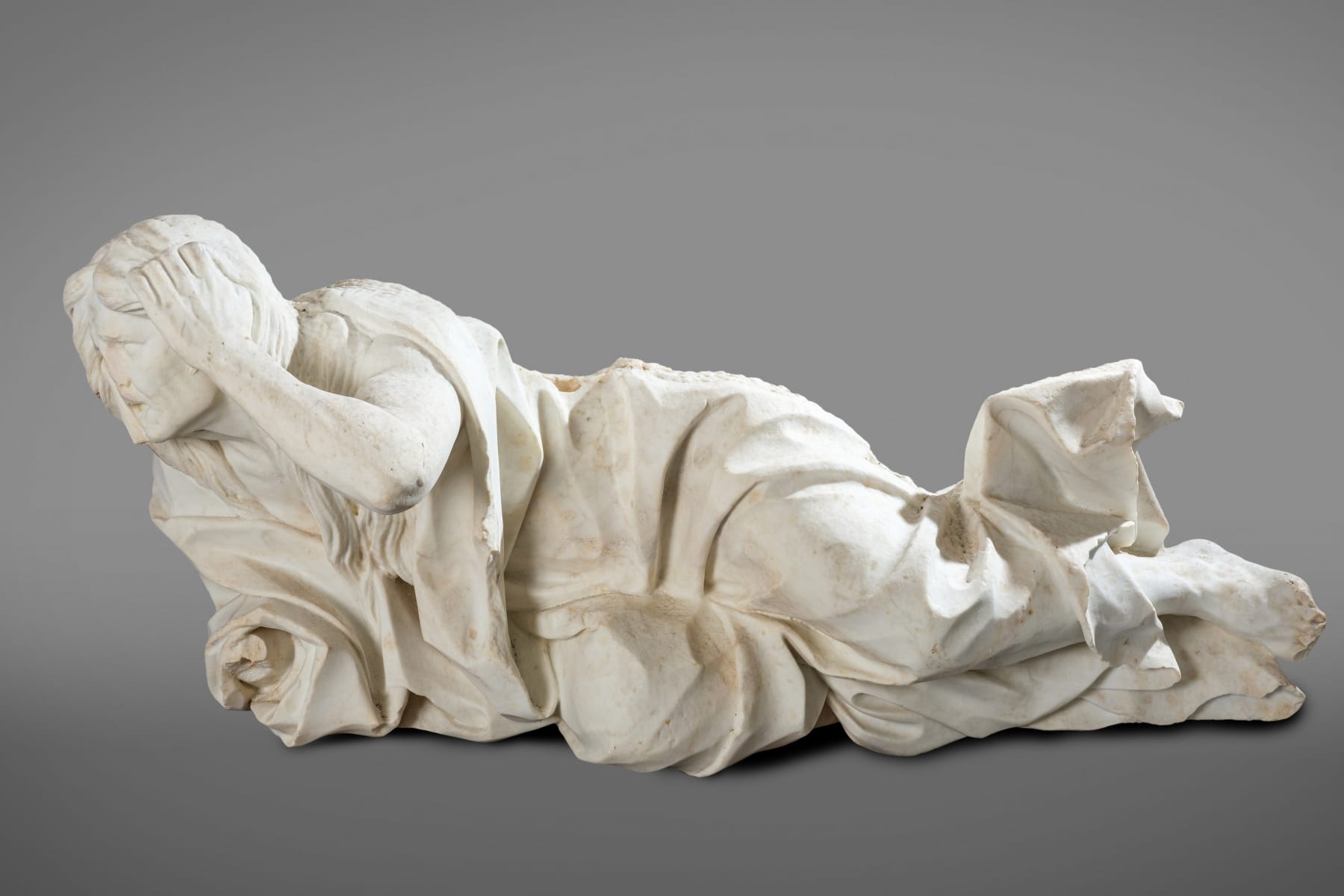 Giuseppe Mazzuoli (Volterra, 1644 - Roma, 1725)ALLEGORIA DELL' INVIDIA , 1700-1701 Marmo bianco 70 x 165 x 50 cm 27 1/2 x 65 x 19 3/4 in Expertise by Davide Lipari