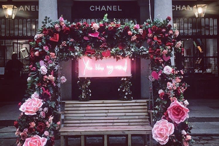 LOVE SWING AT CHANEL 2018 Covent Garden Market
