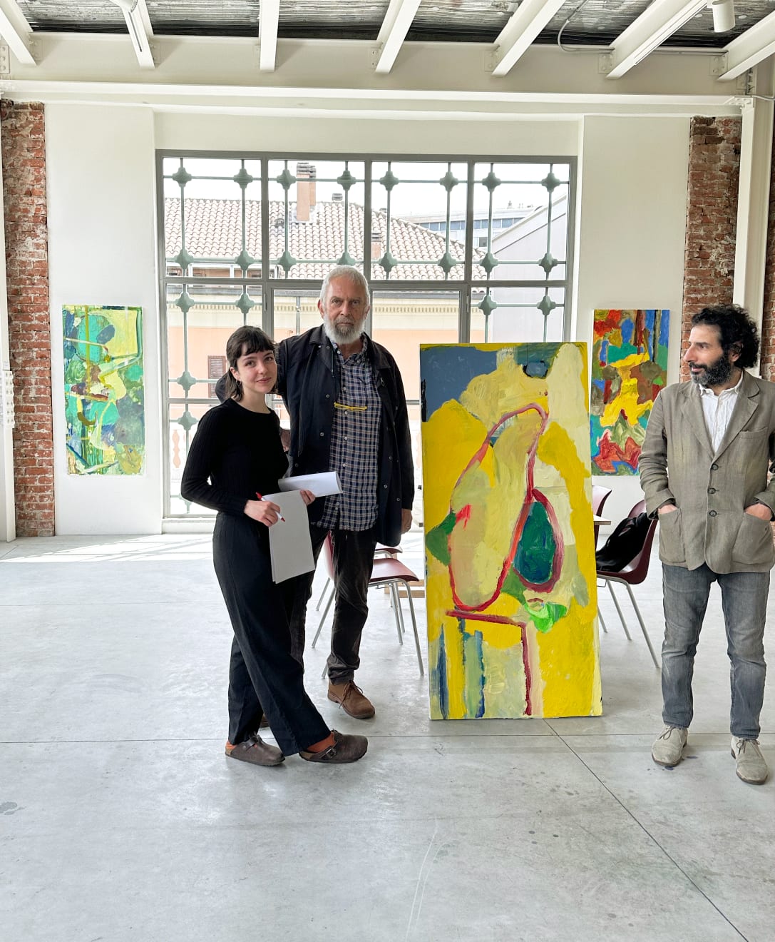 Lorenzo Vatalaro, Alessandro Bonfanti e Paul Goodwin all'interno della mostra.