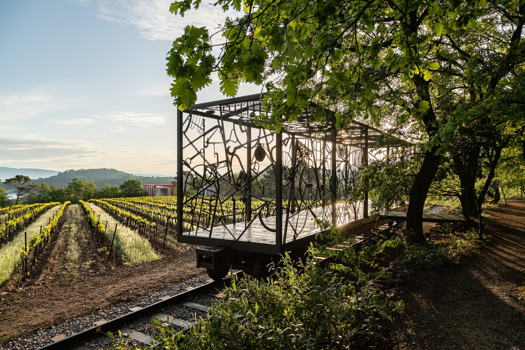 Bob Dylan, Rail Car, Château La Coste, 2022 © Stephane Aboudaram | WE ARE CONTENT(S)