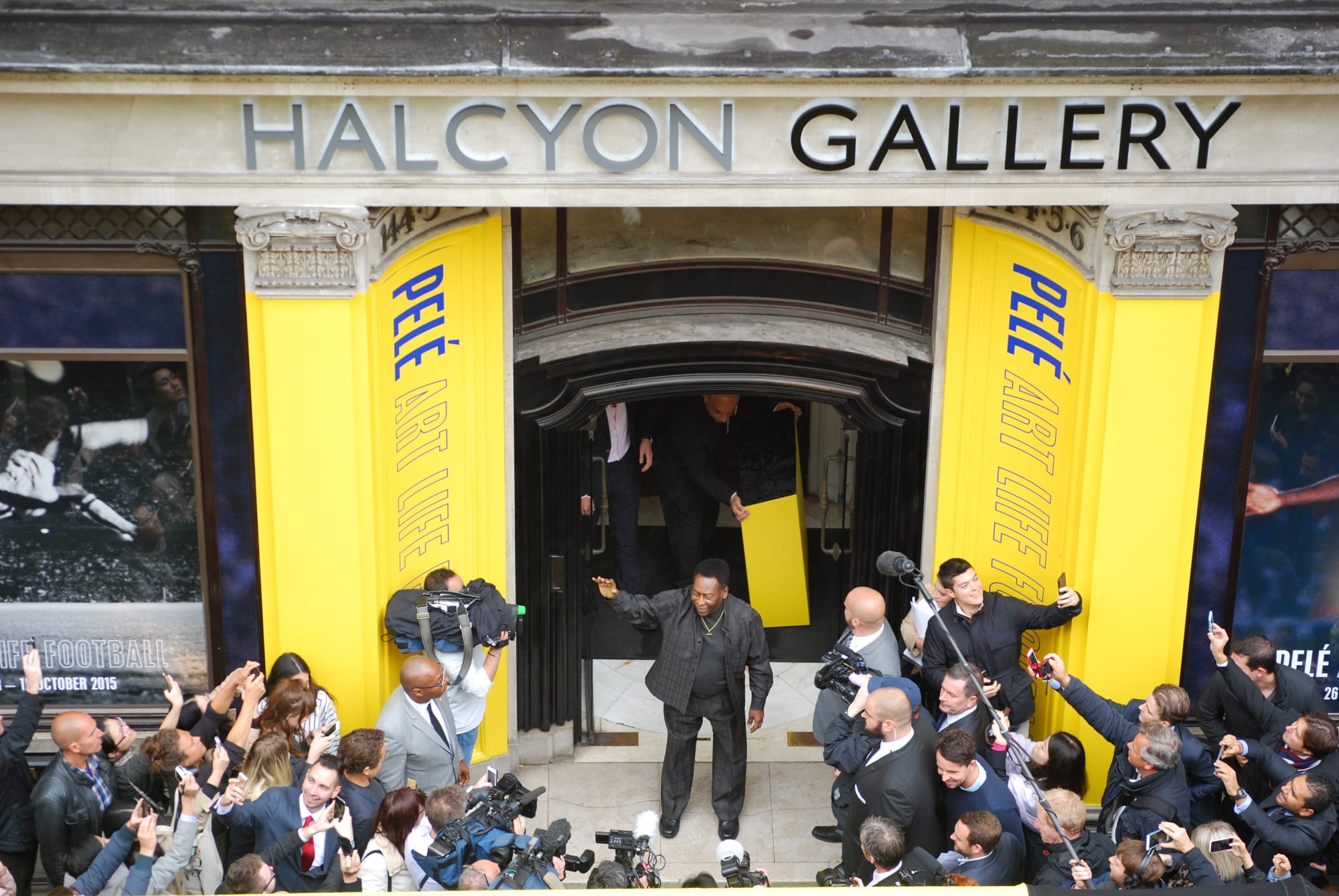 Pelé: Art, Life, Football, Halcyon Gallery, 2015
