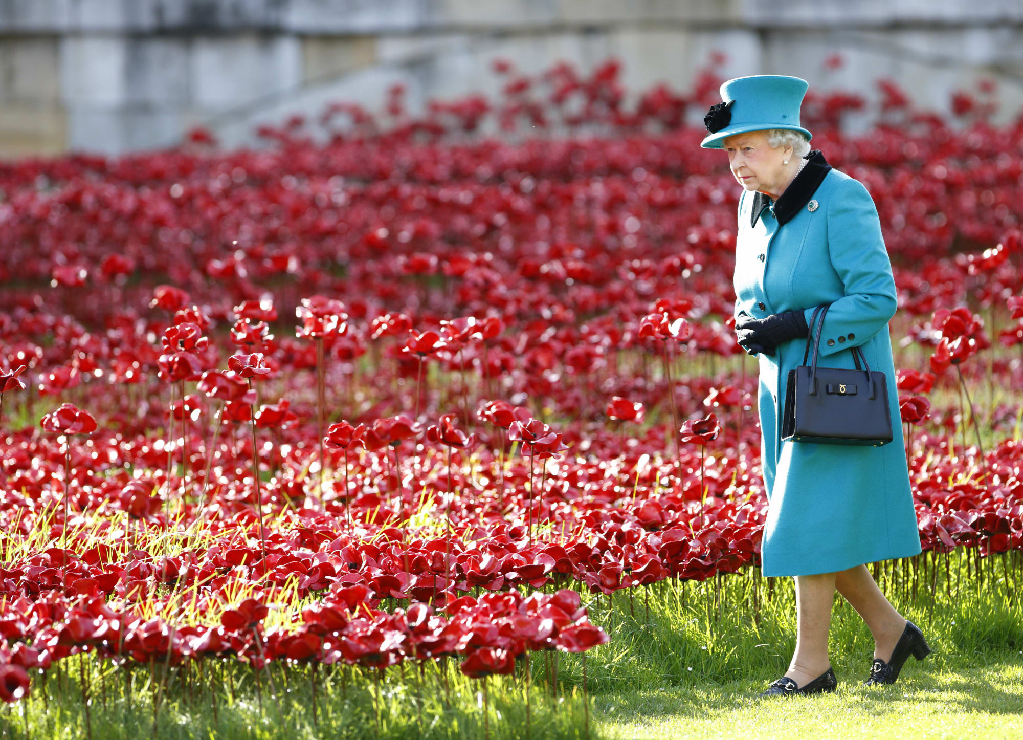 Blood Swept Lands and Seas of Red, Tower of London, 2014. Photo by Max Mumby/Indigo/Getty Images