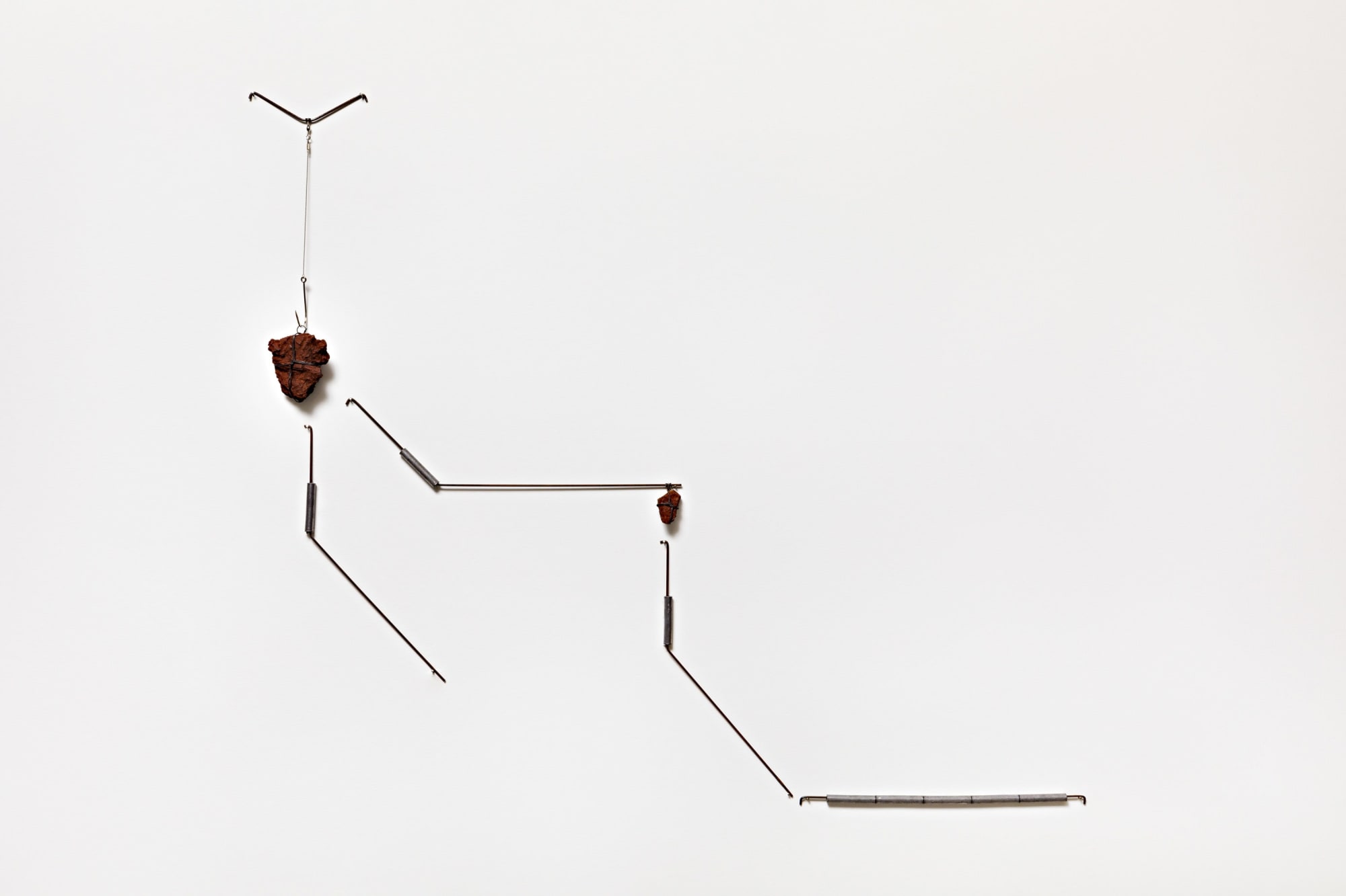 Luana Vitra, Célula dos caminhos, da série Até que alguma coisa me pense para dentro, 2023