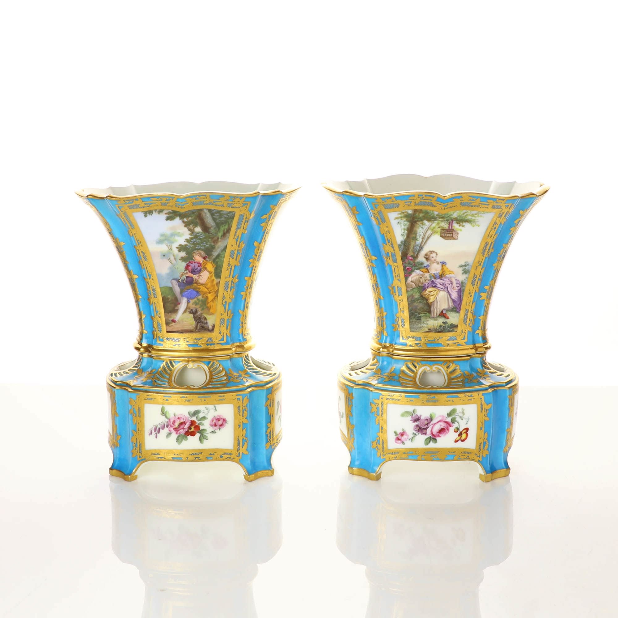 Sèvres Porcelain, A Pair of Soft-Paste Sèvres Porcelain Bulb Vases, 1764