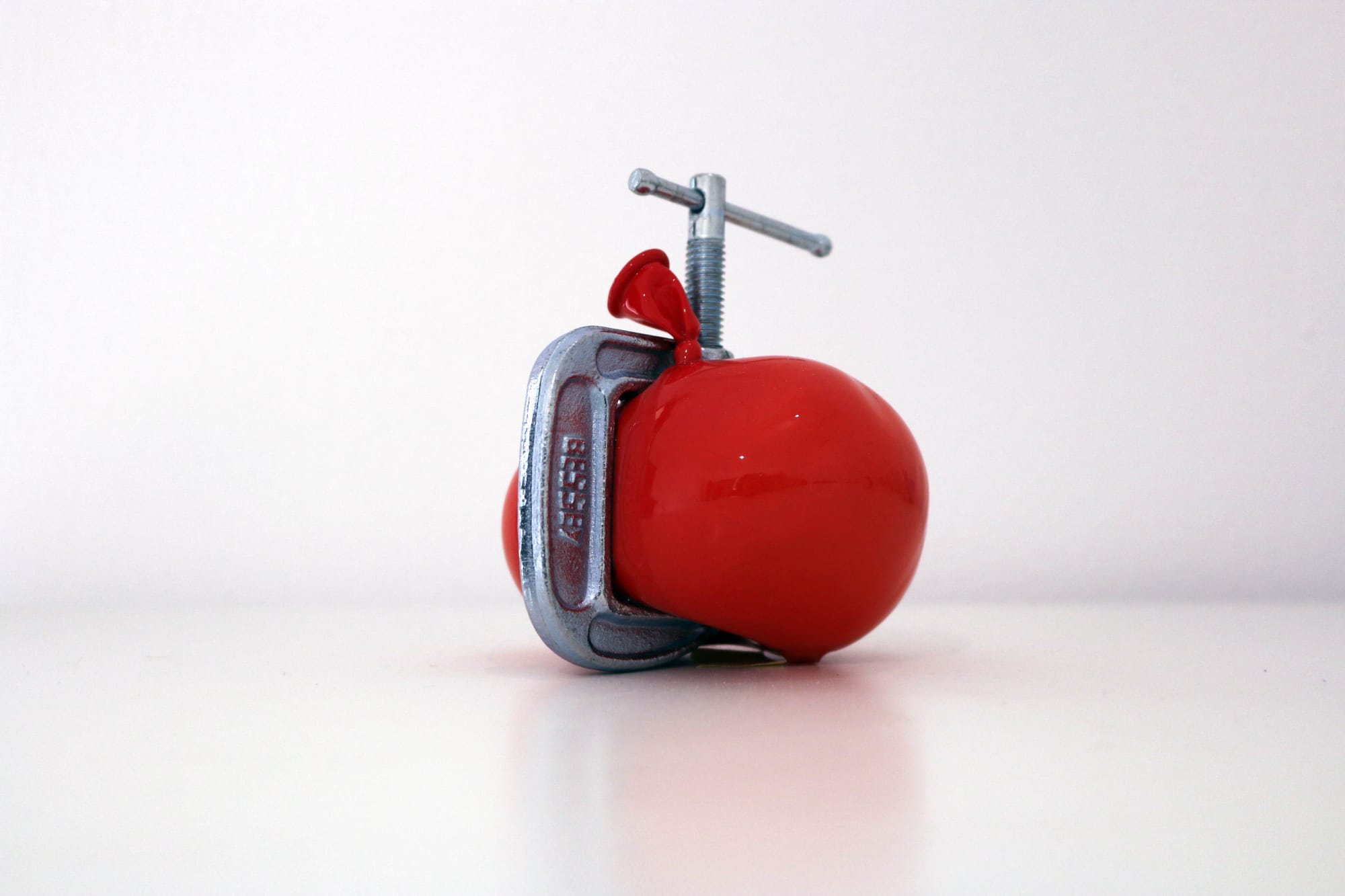 Sara Ahli, Clenched Balloon (Red), 2021