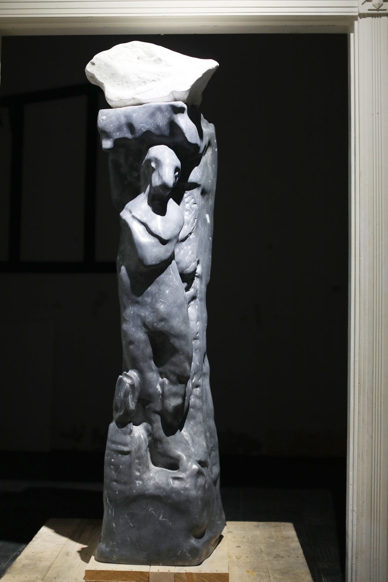 Chen Yujun, African Mythical Creature and Venus 非洲神兽与维纳斯 , 2018