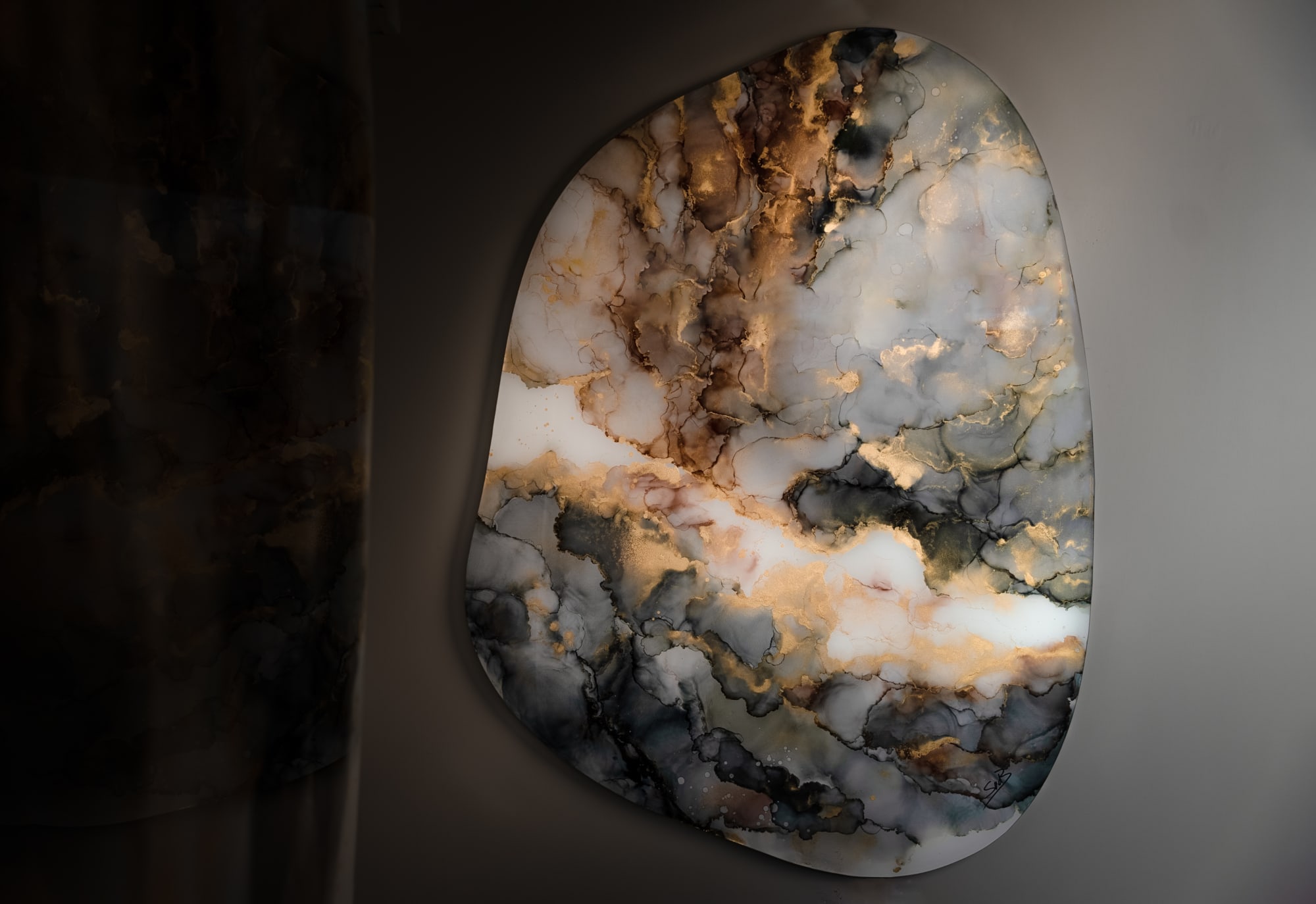 STEPHANIE VAN DER BEEK, ILLUMINATED BURST