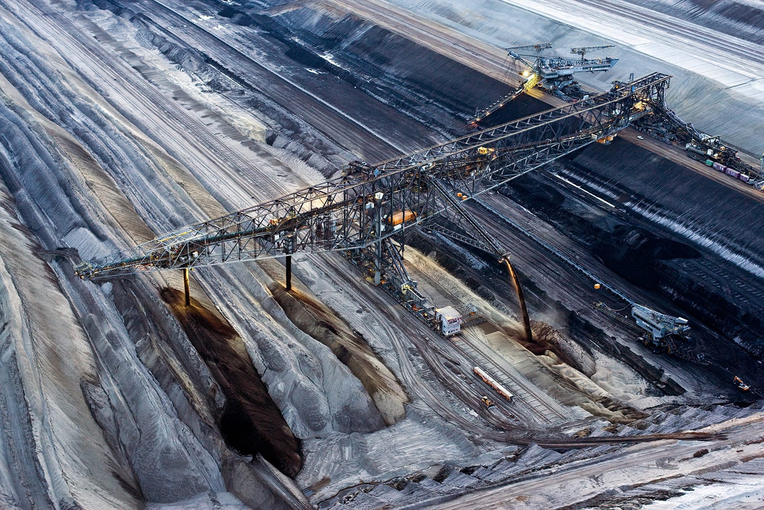 J Henry Fair, The night crawler