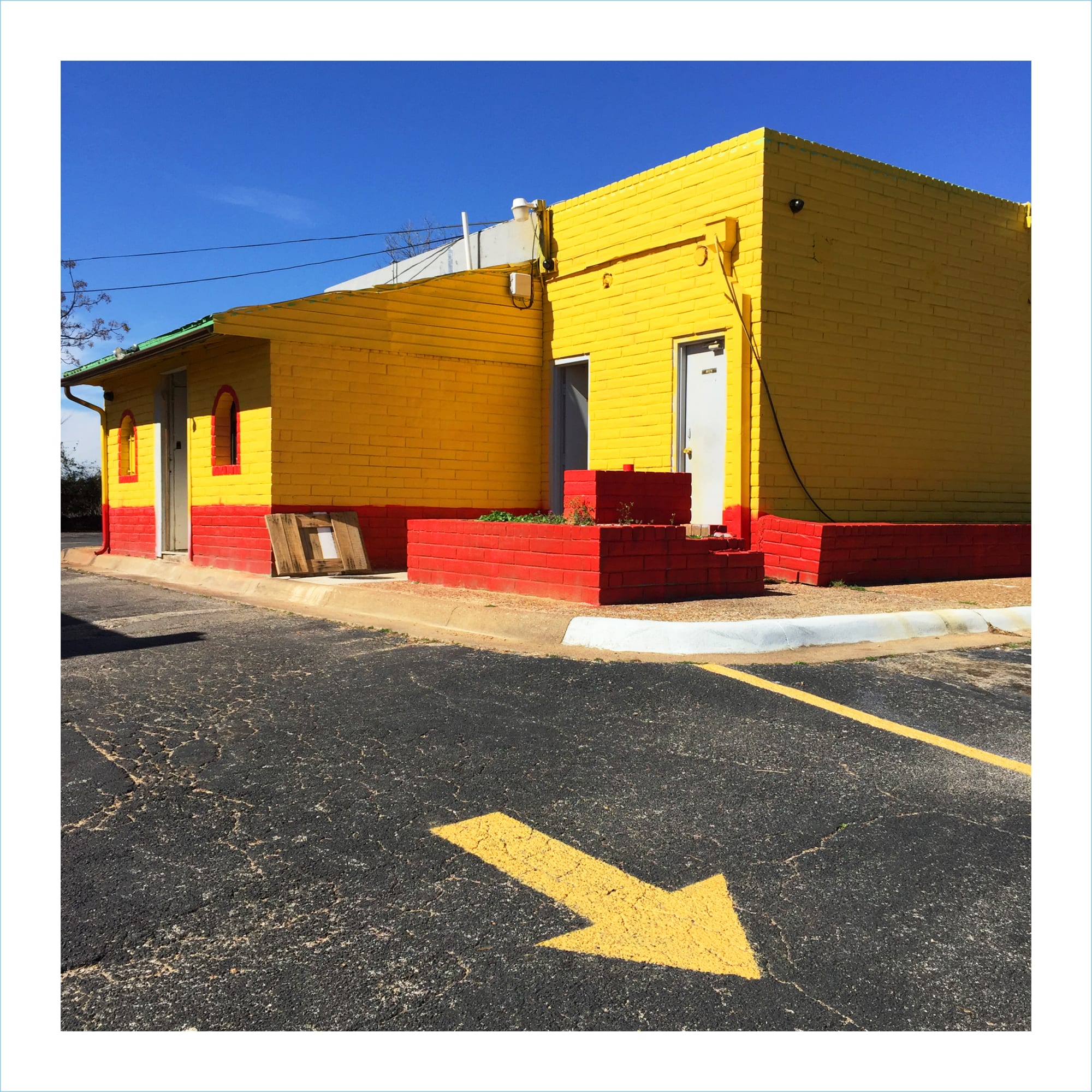 William Greiner, Yellow Building + Arrow, Fort Worth TX, 2018