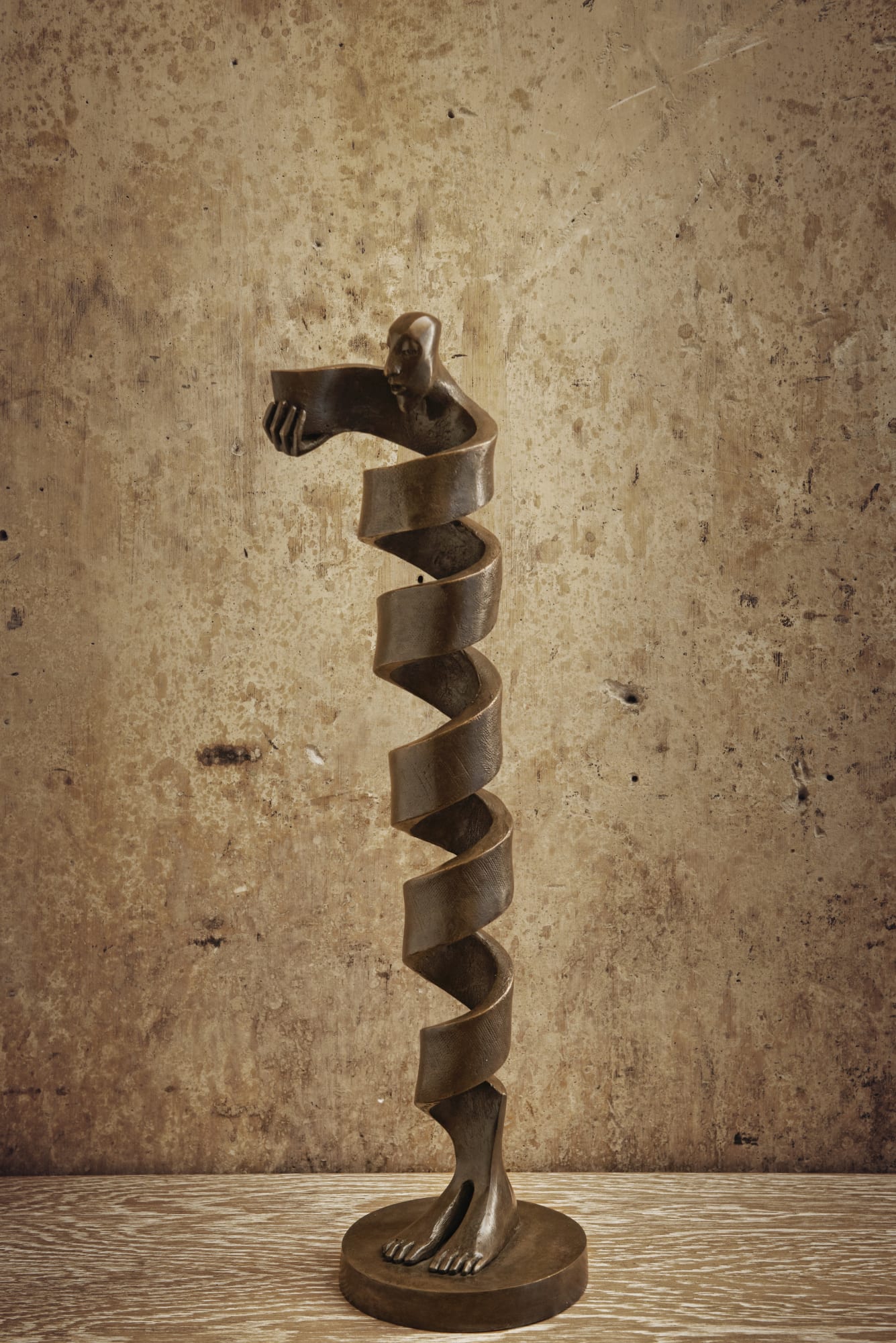 Isabel Miramontes, Révélation