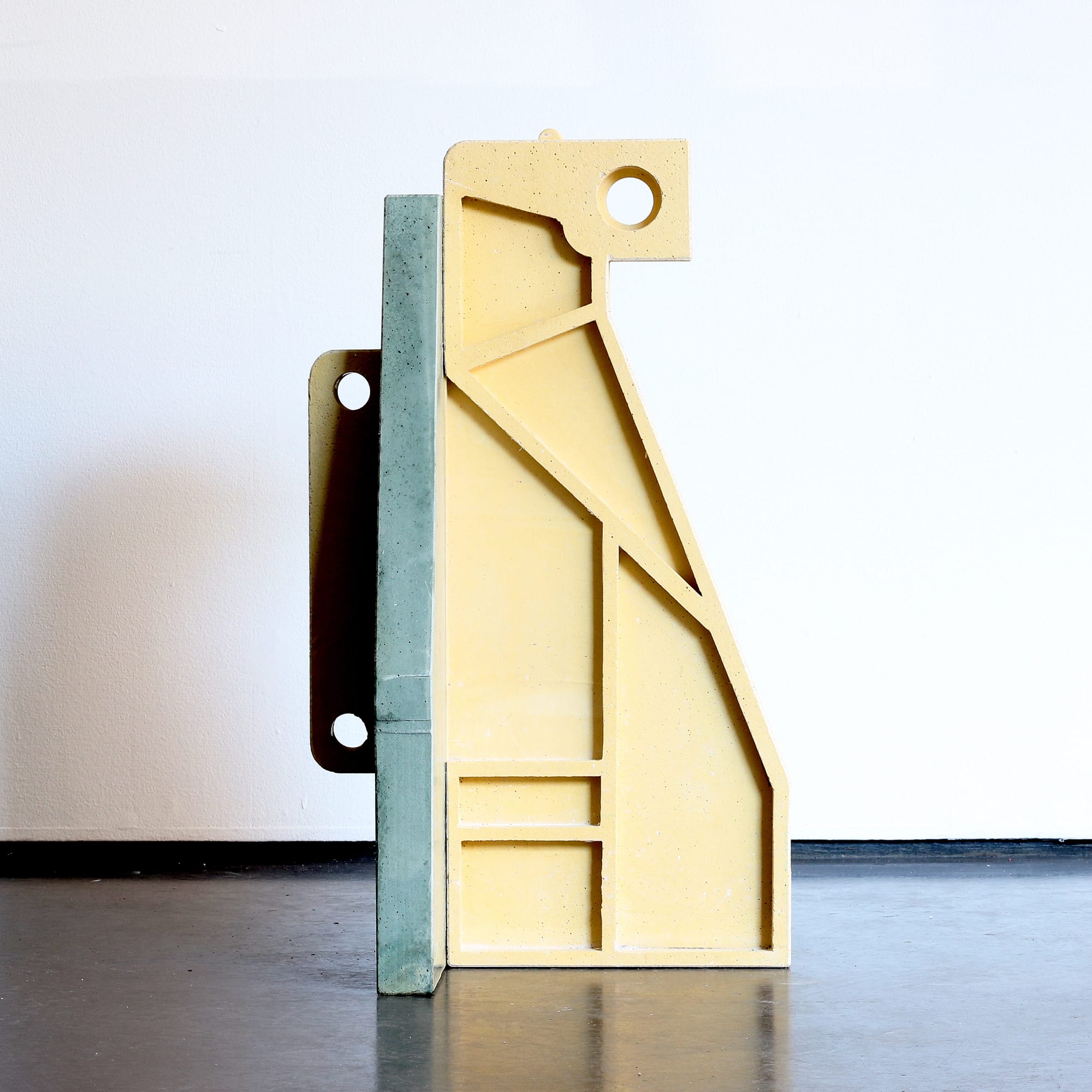 Simon Anund, Verticle Elements of Pigmented Concrete #2, 2019