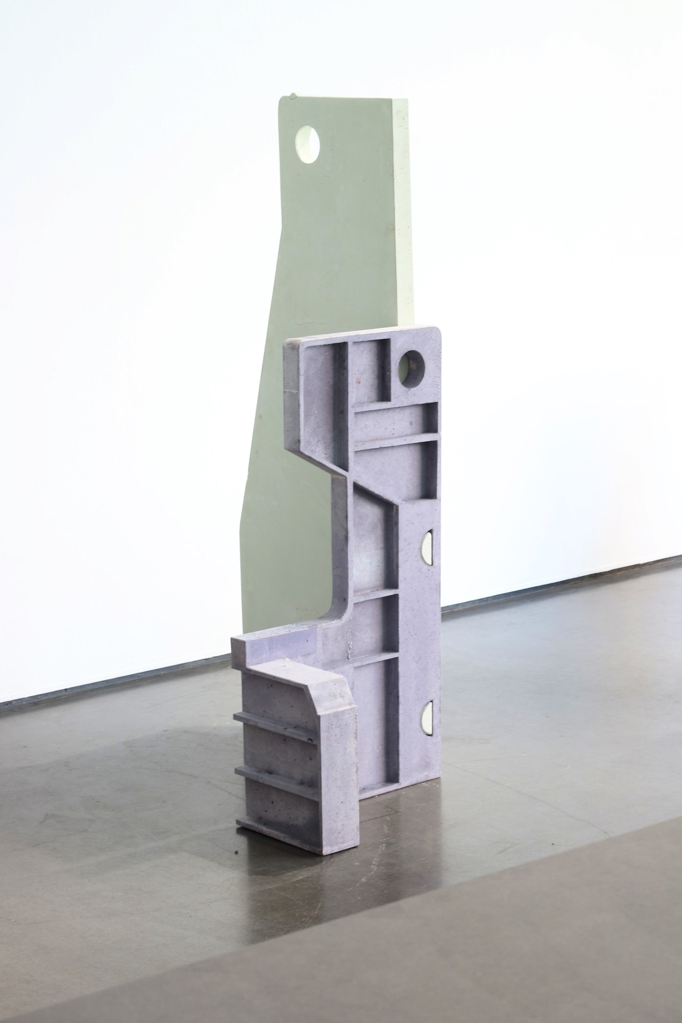 Simon Anund, Verticle Elements of Pigmented Concrete #3, 2019