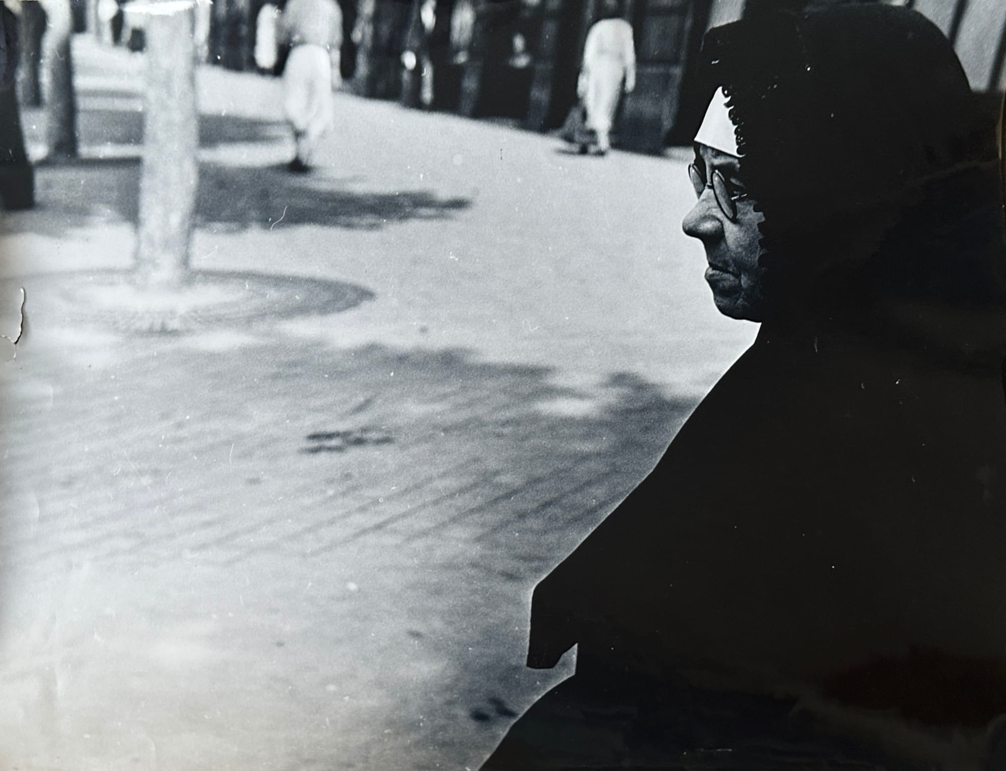 John Deakin, Woman on a bench, Paris