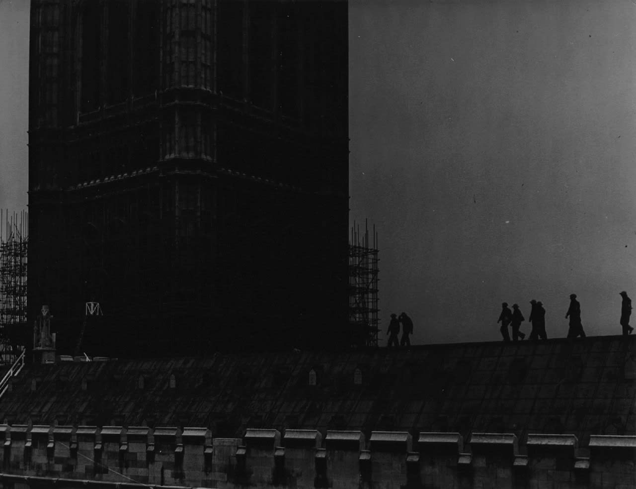 Bill Brandt, Fire Guards patrol the roof of the Houses of Parliament, 1942