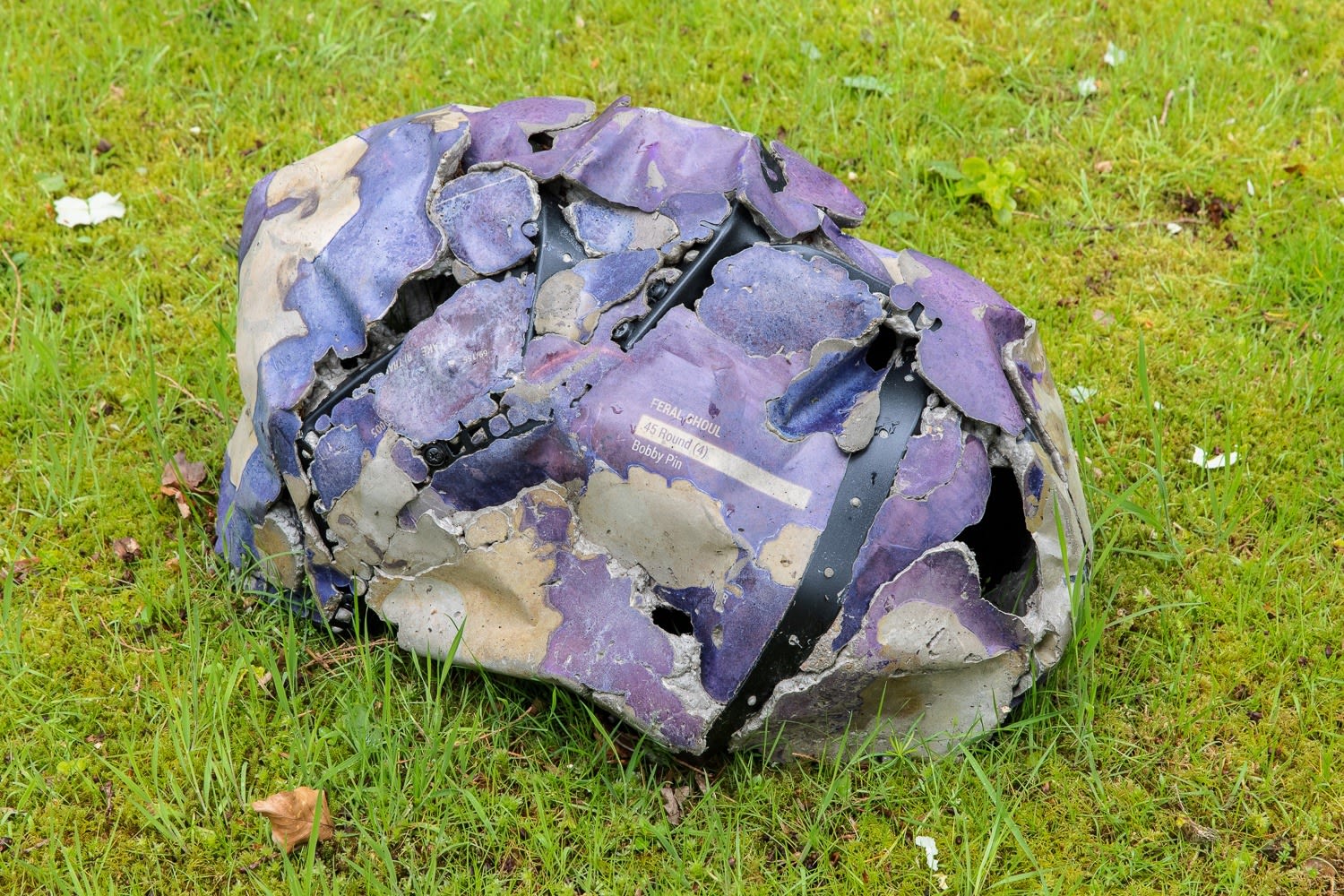 Robert Cervera, Downtime (F76 boulder), 2020