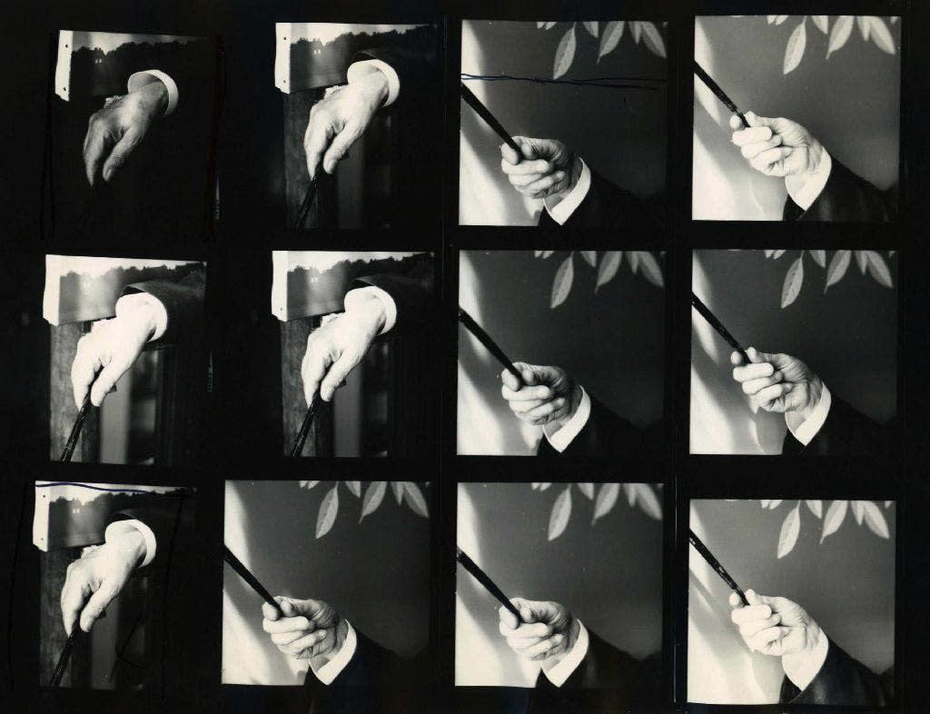 René Magritte, Main de Magritte en train de peindre le dernier “La Page Blanche,” Rue des Mimosas, 1967