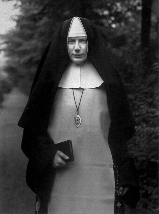 August Sander, Nun, 1921