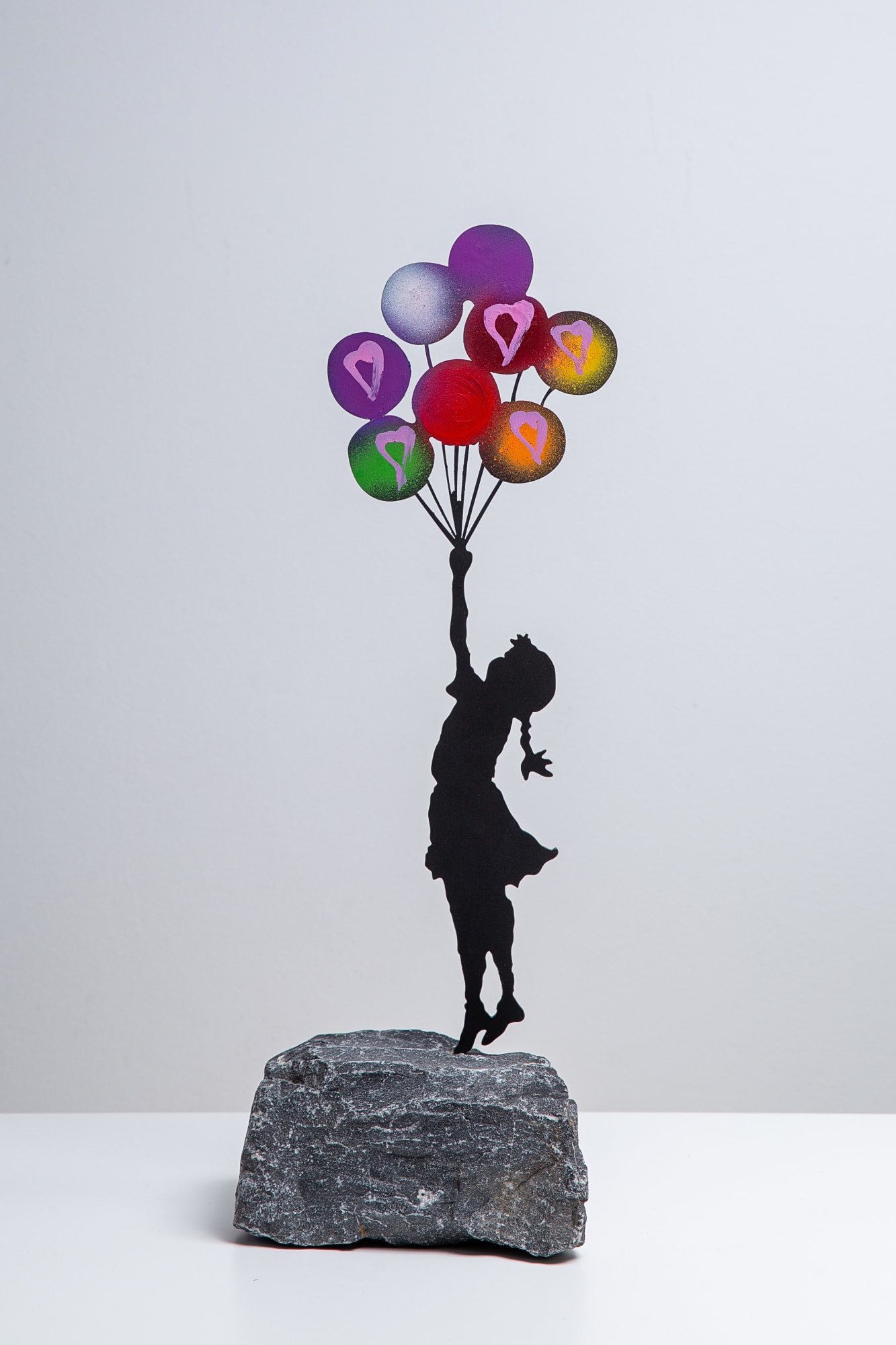 Jarrod Berman, Girl holding balloons, 2024
