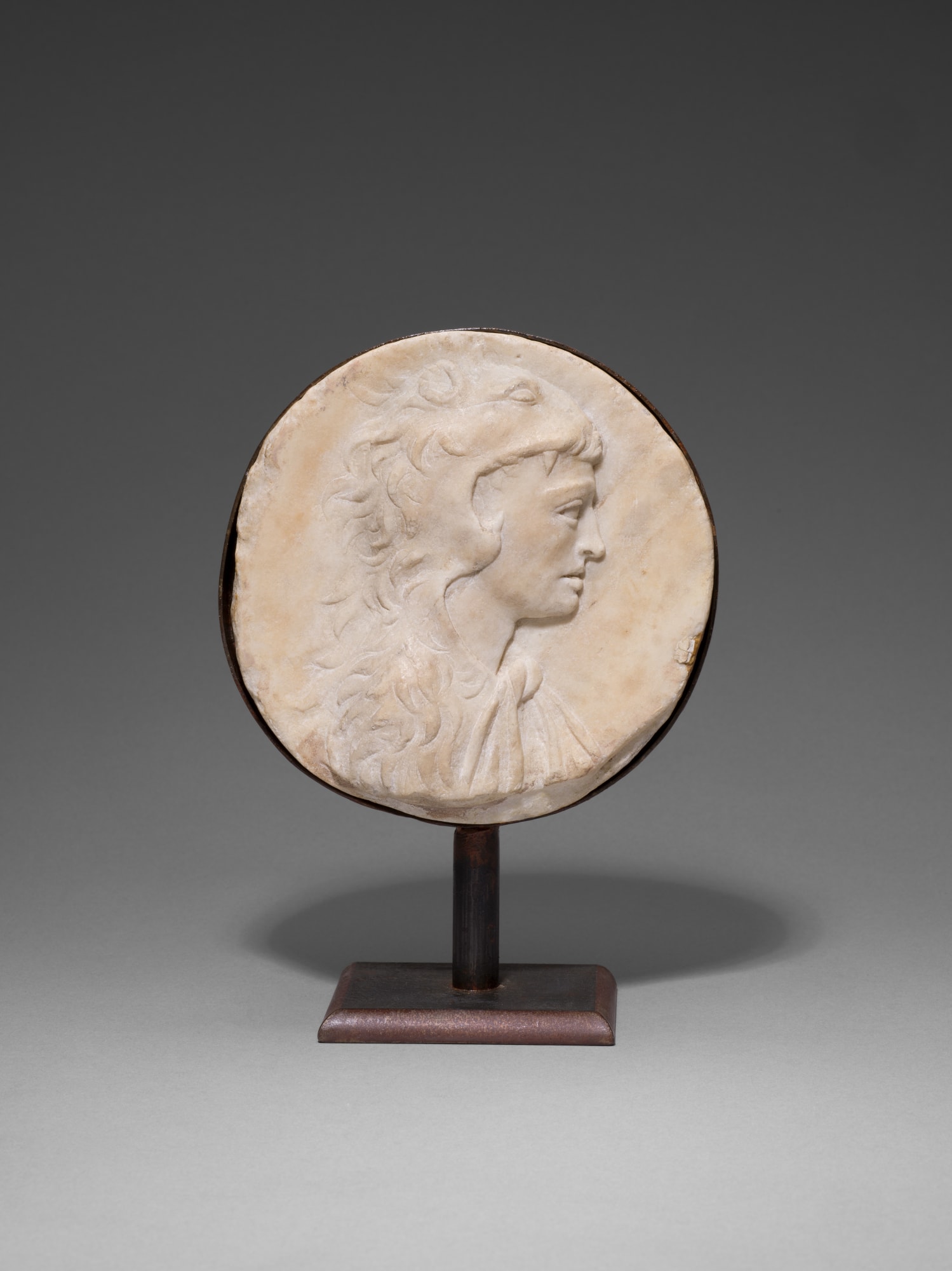 MARBLE CIRCULAR RELIEF OF ALEXANDER THE GREAT AS HERACLES, Italy, 16th Century